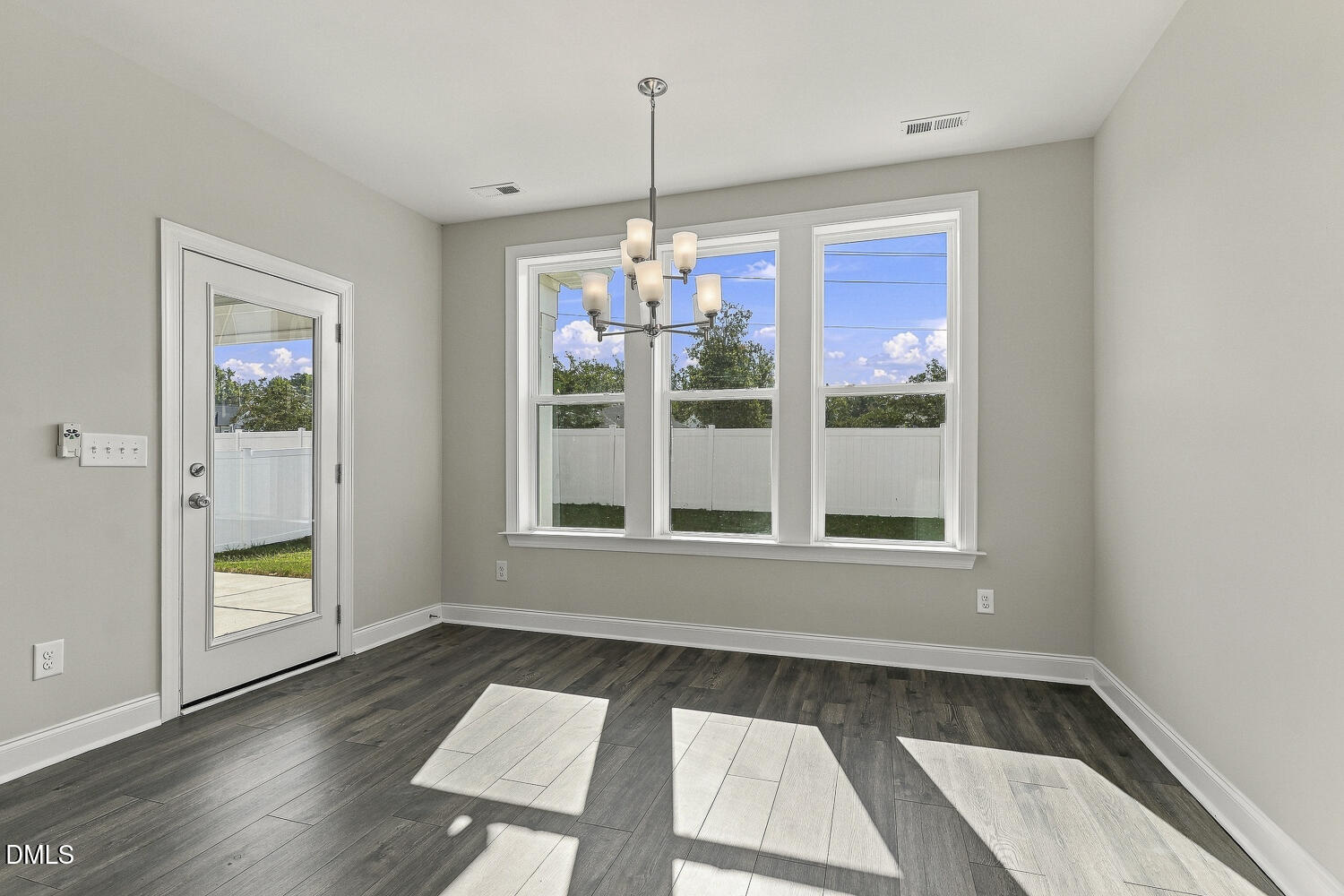 9008 Dupree Mdw Drive Property Photo 15