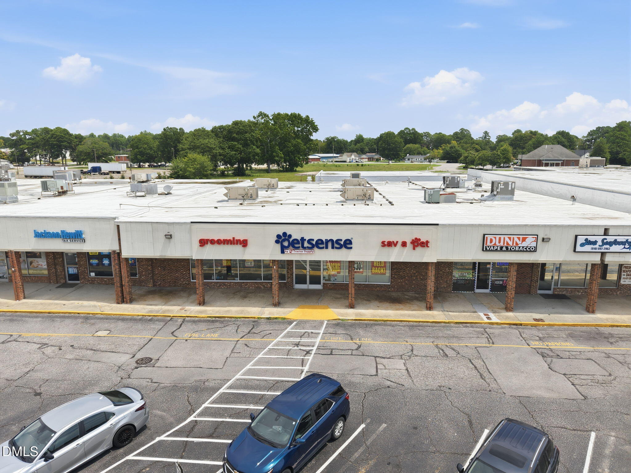 1128 W Broad Street Property Photo 2
