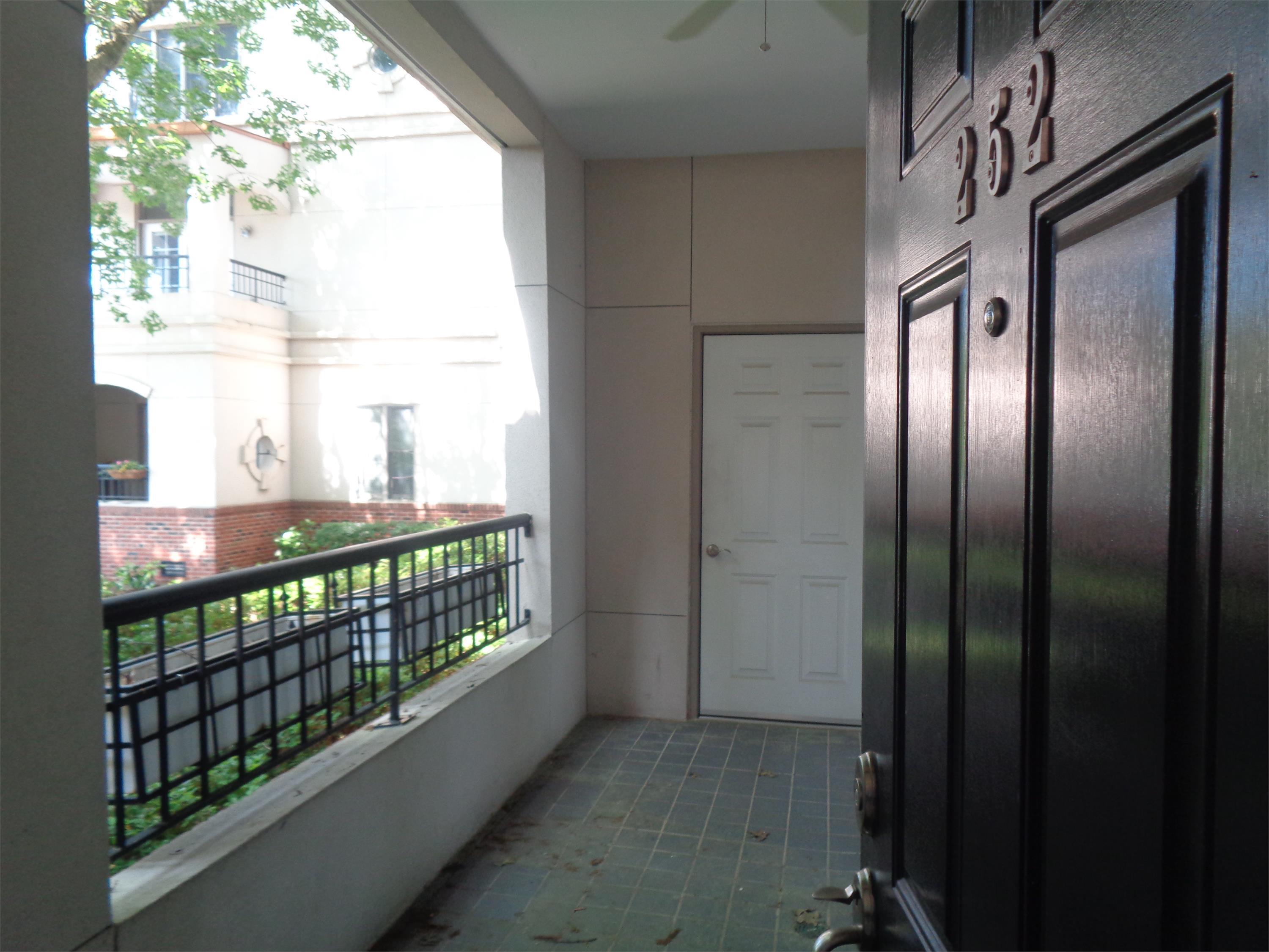 252 E Davie Street 1 Property Photo 4