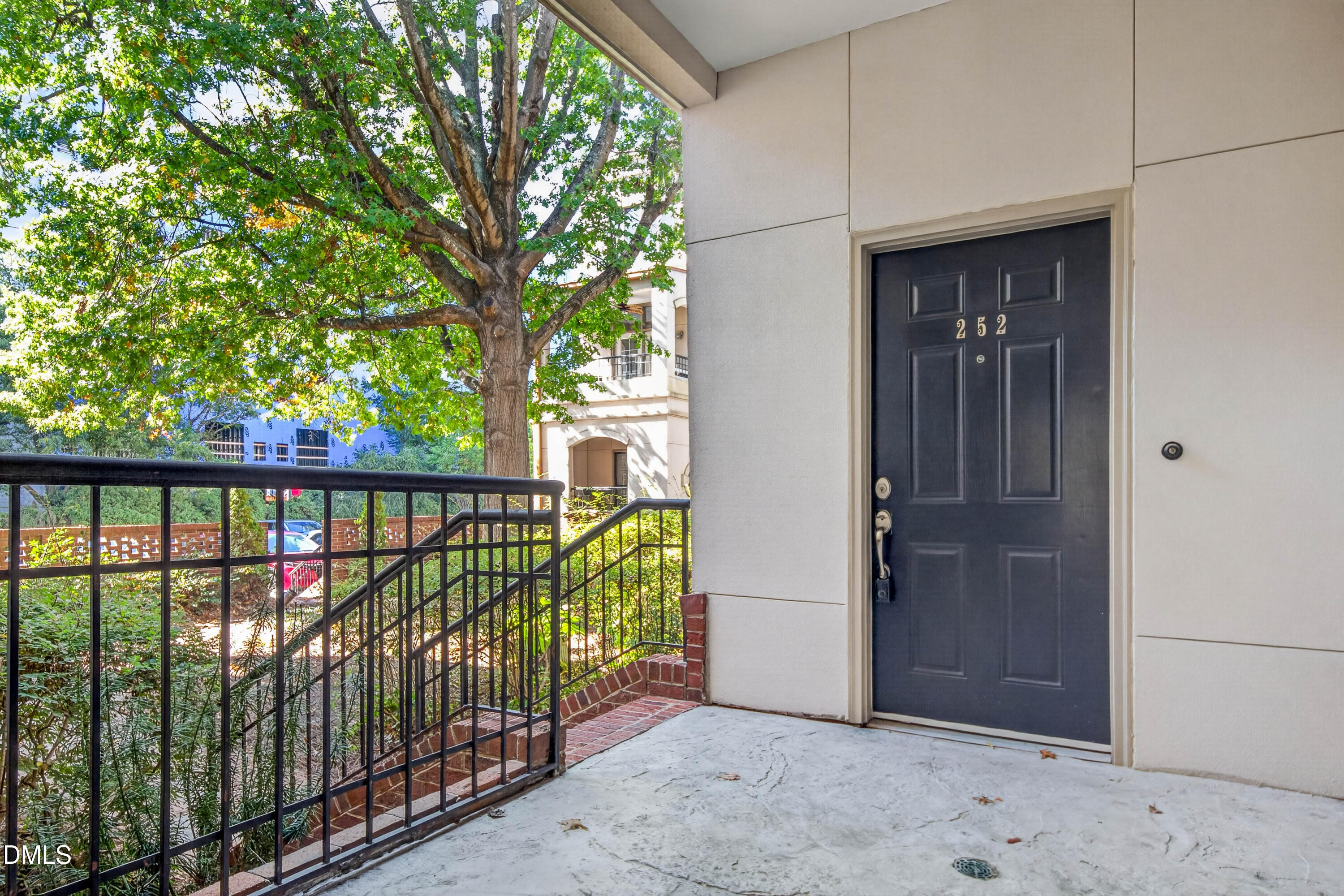 252 E Davie Street 1 Property Photo 5