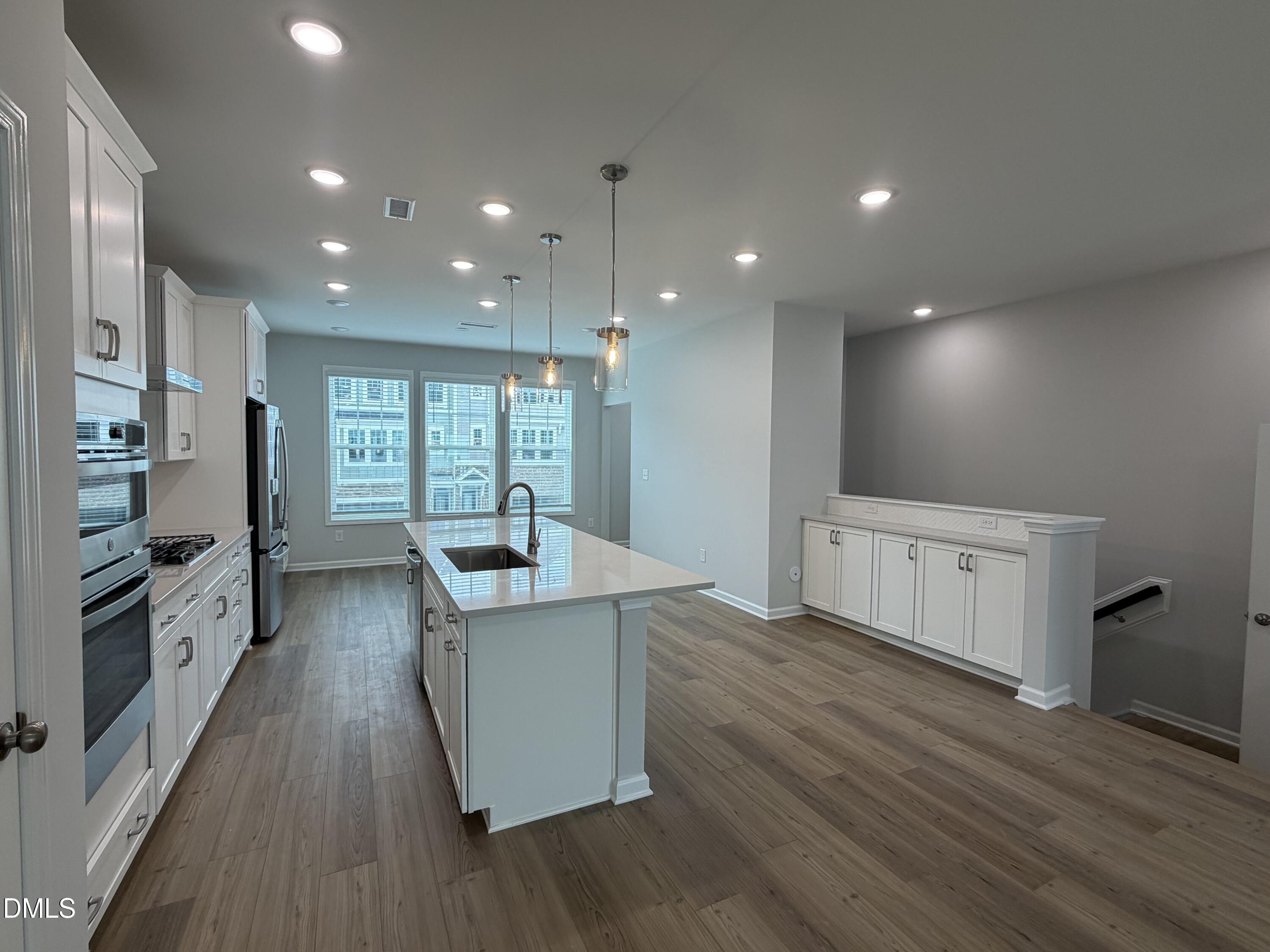 9037 Hazy Jade Way Property Photo 3