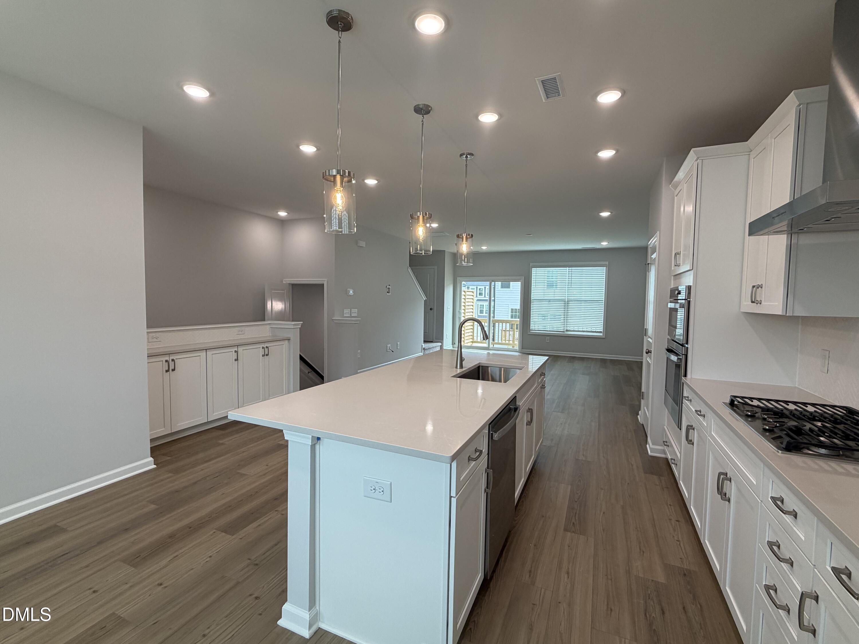 9037 Hazy Jade Way Property Photo 5