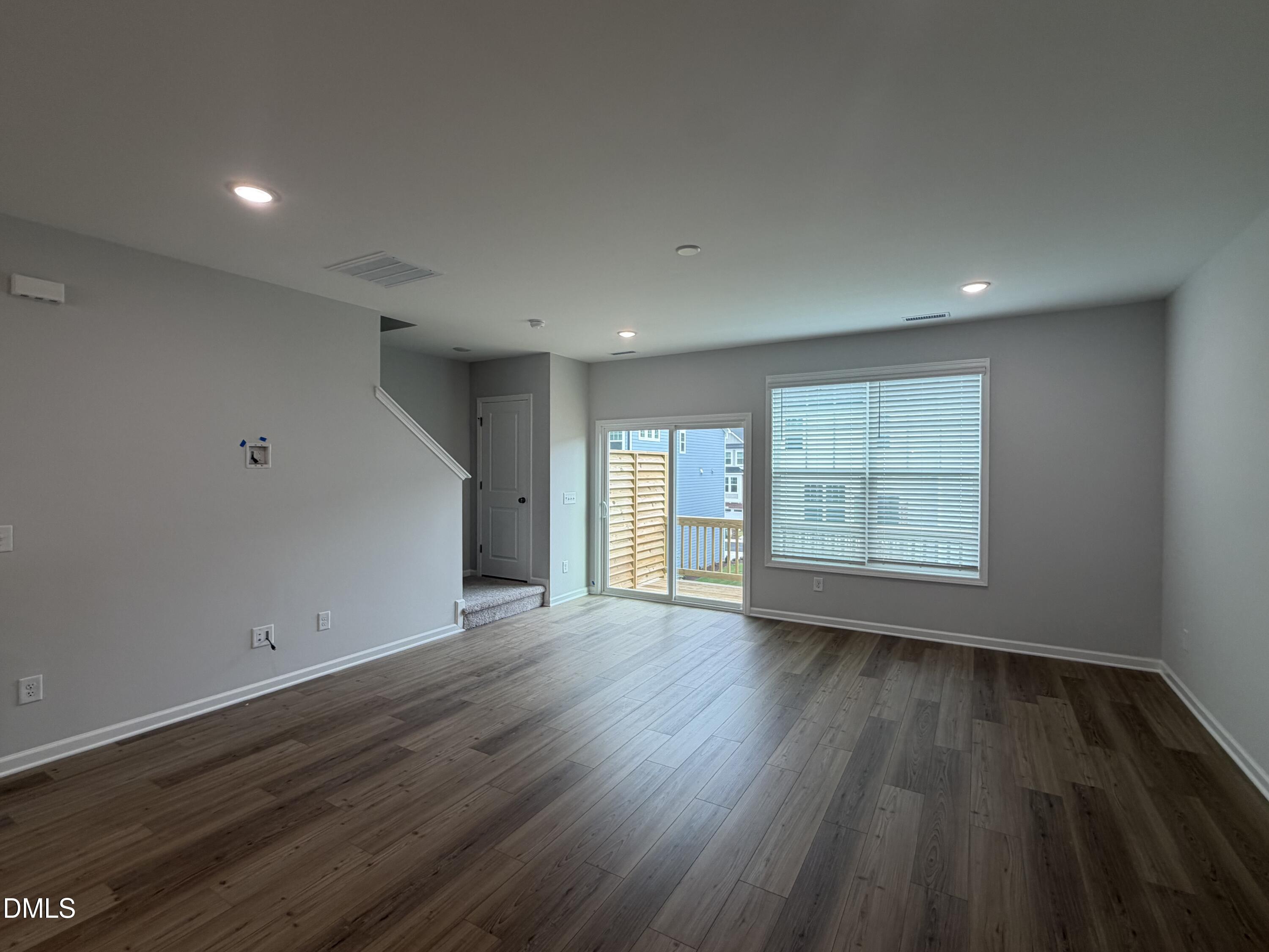 9037 Hazy Jade Way Property Photo 6