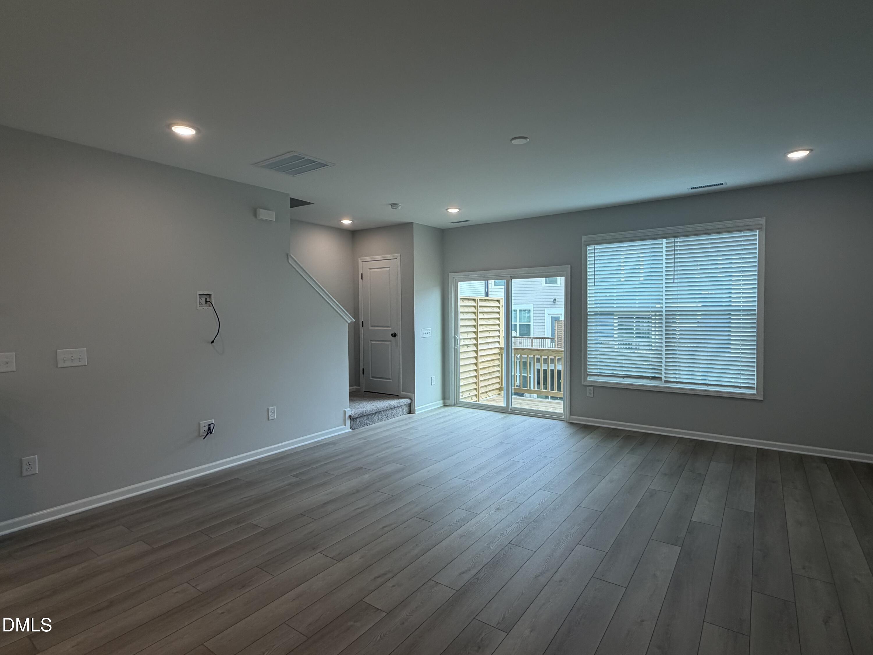 9049 Hazy Jade Way Property Photo 6