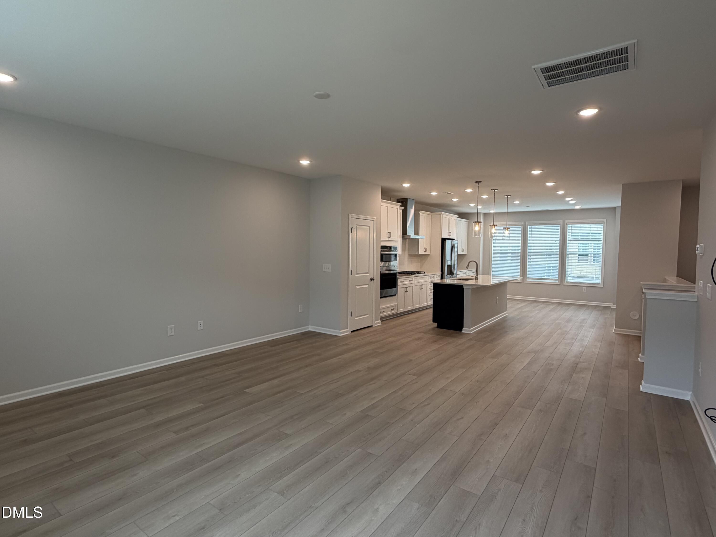 9049 Hazy Jade Way Property Photo 7