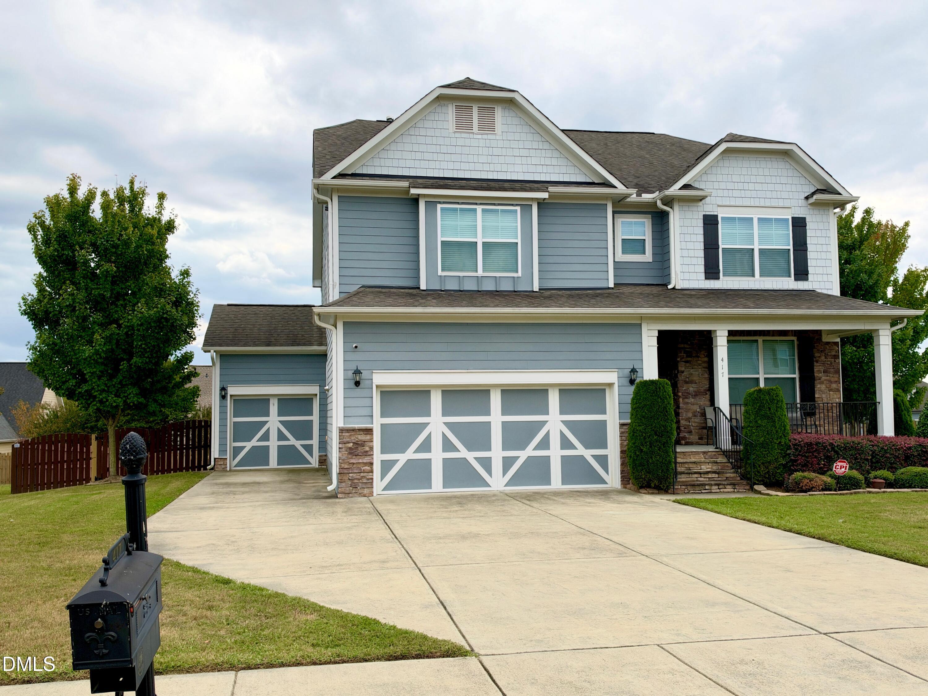 417 Granite Saddle Drive Property Photo 1