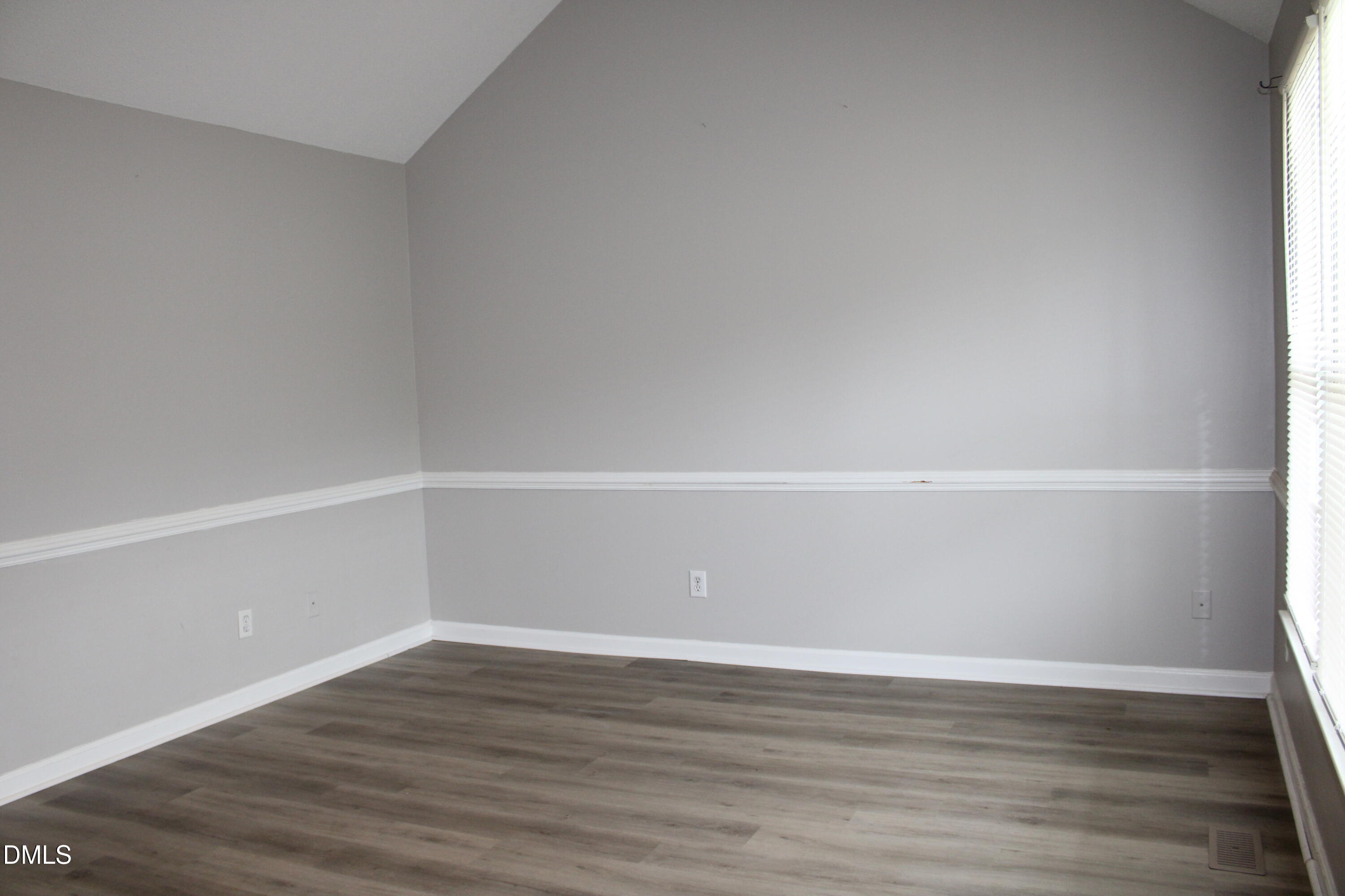 1400 Squire Ridge Drive Property Photo 3
