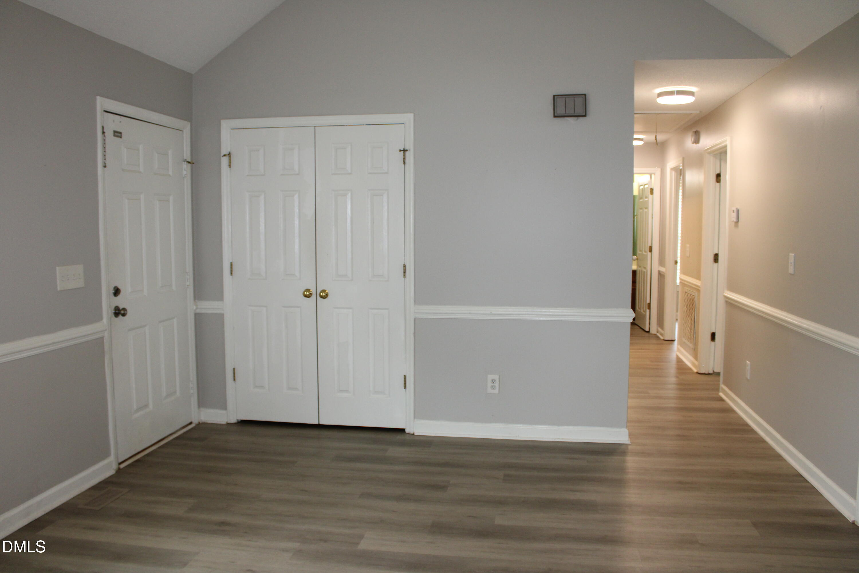 1400 Squire Ridge Drive Property Photo 4