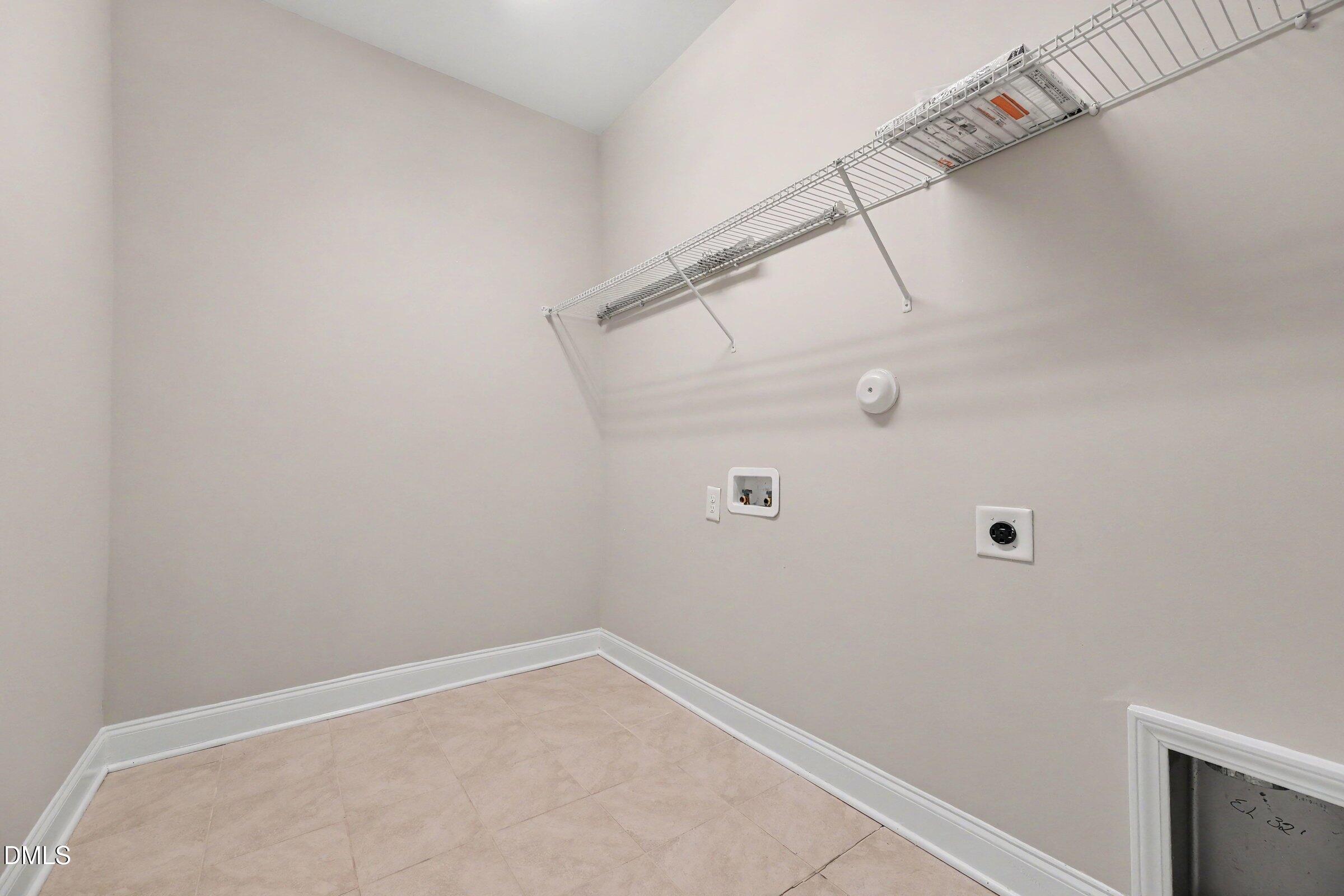 187 Manordale Drive Property Photo 10