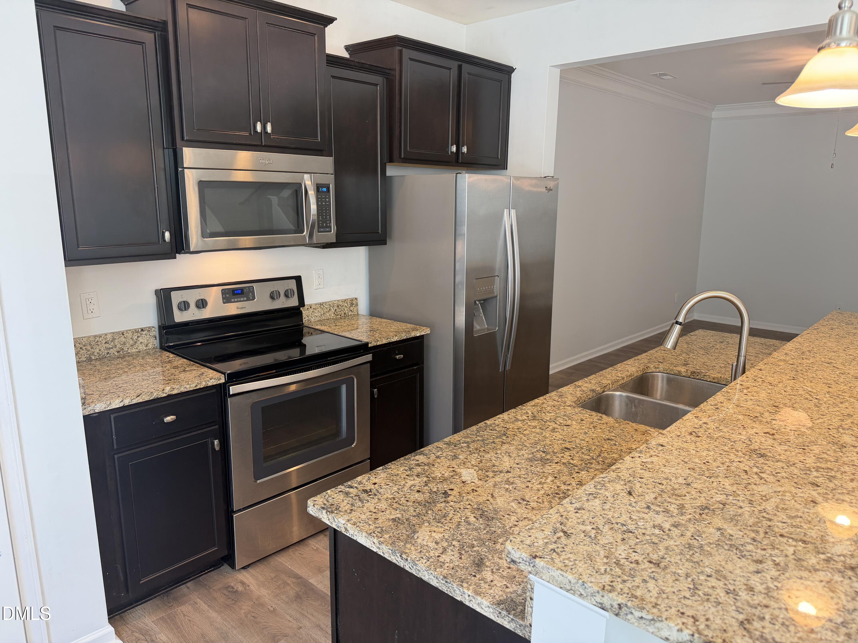 170 River Dell Townes Avenue Property Photo 3