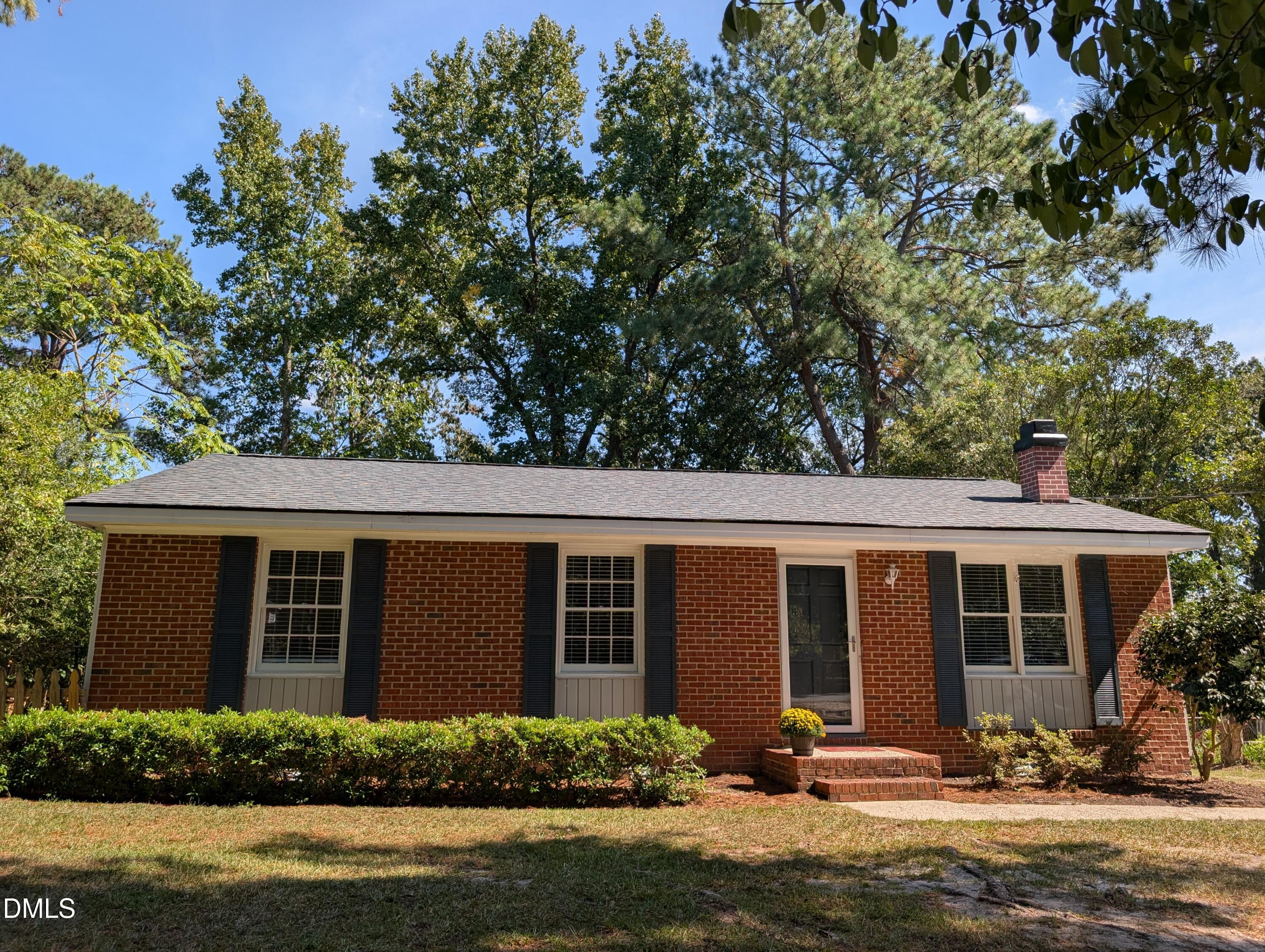 904 N Lee Street Property Photo 1