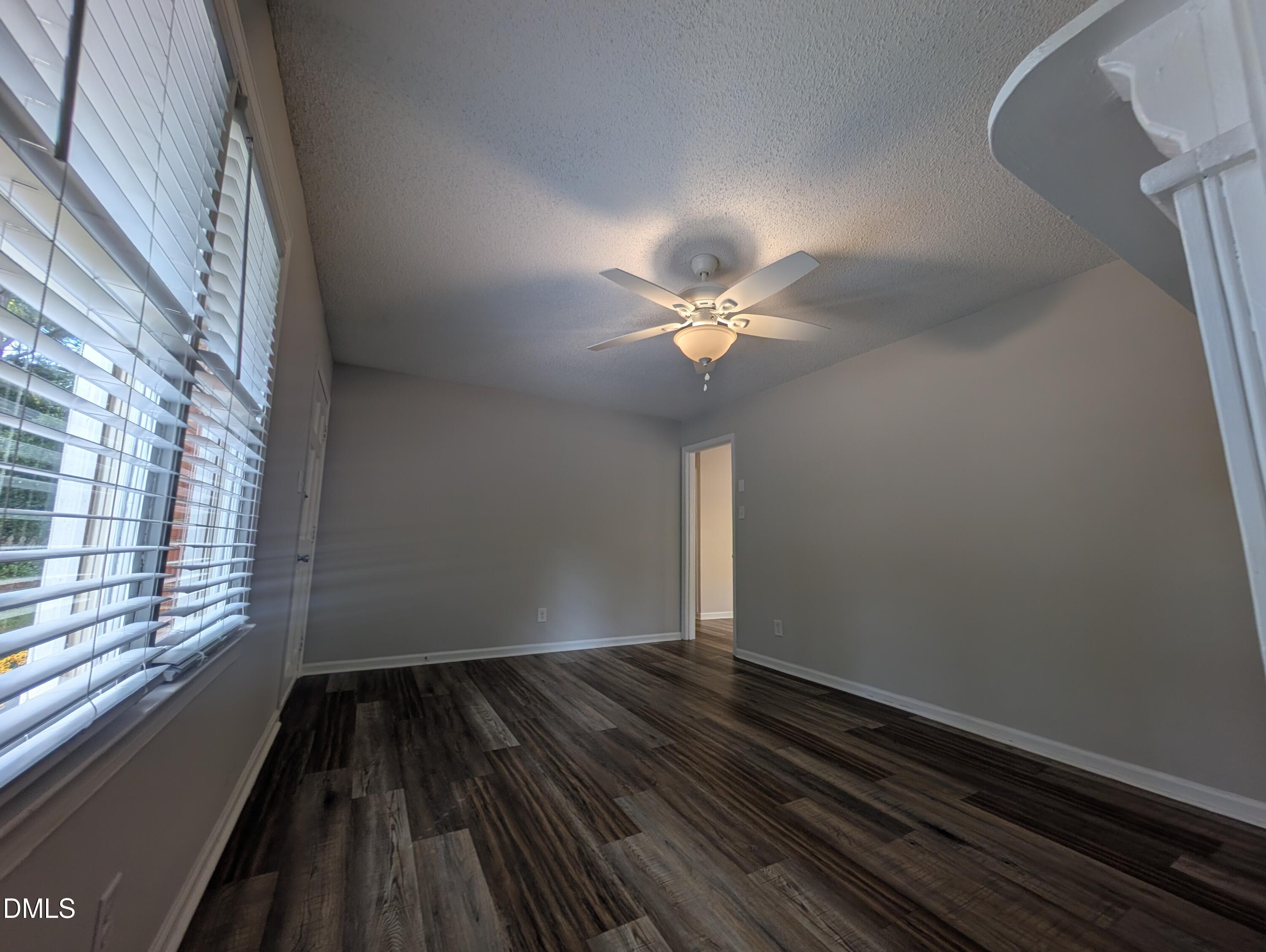 904 N Lee Street Property Photo 6