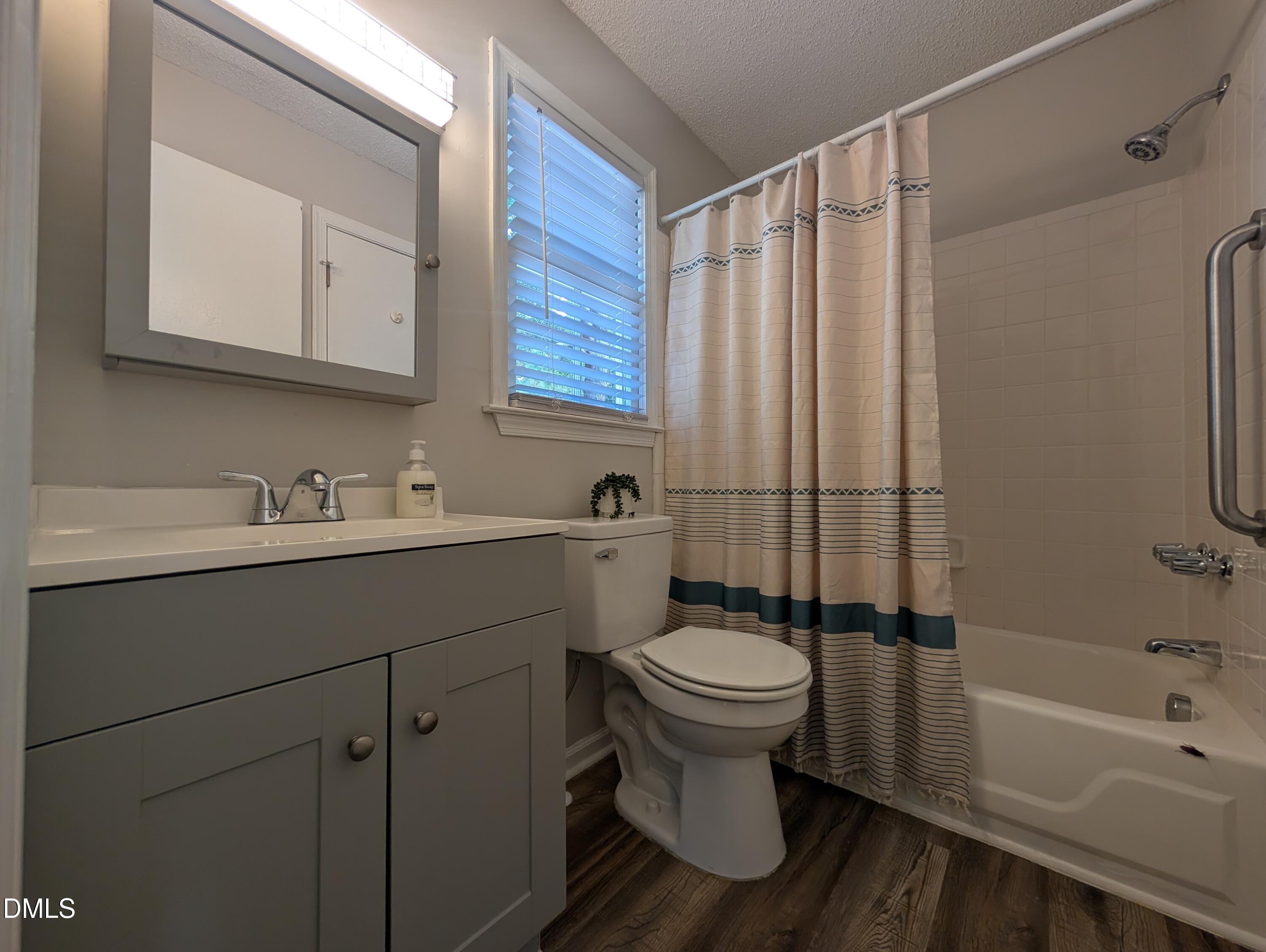 904 N Lee Street Property Photo 17
