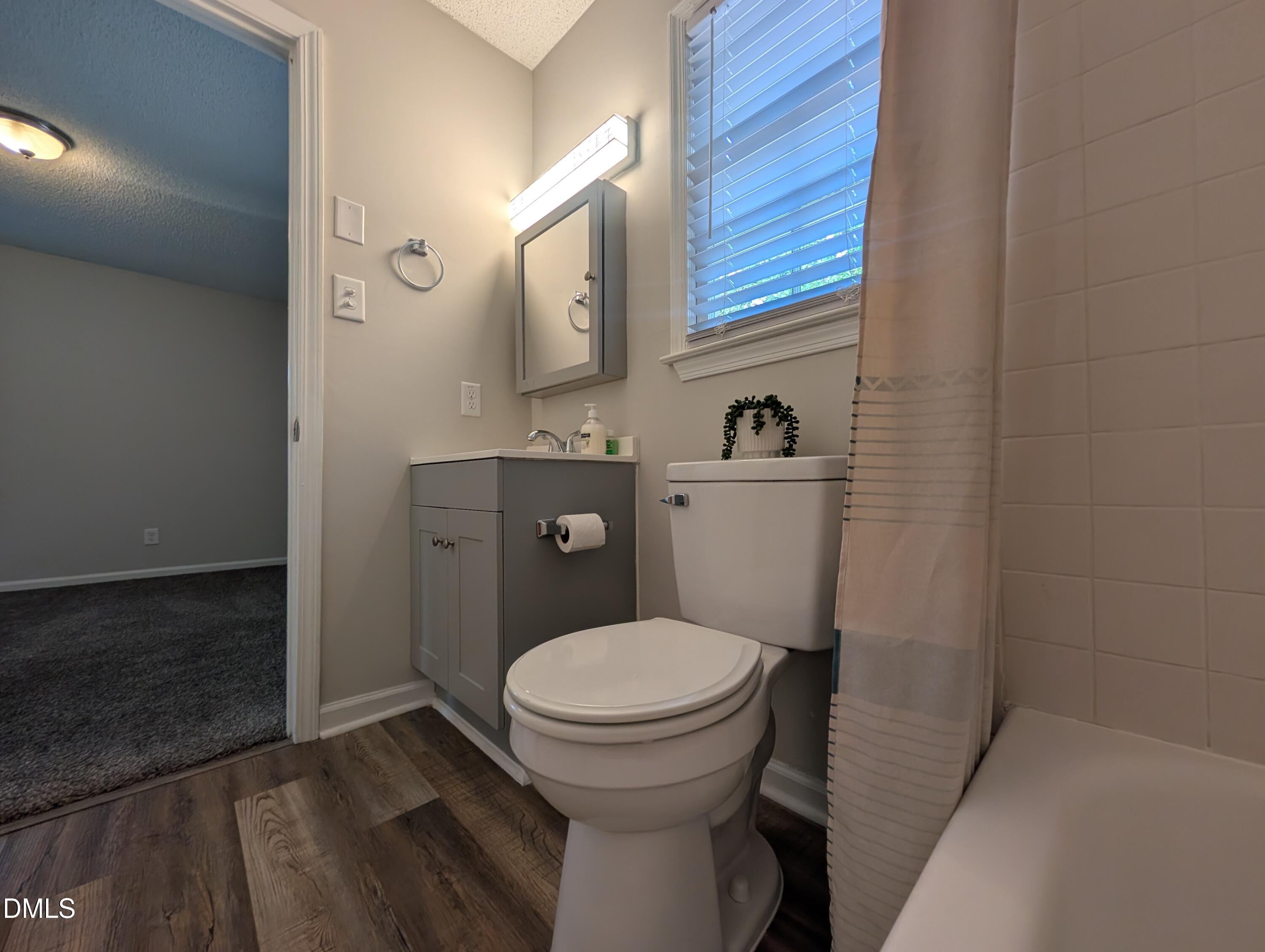 904 N Lee Street Property Photo 18
