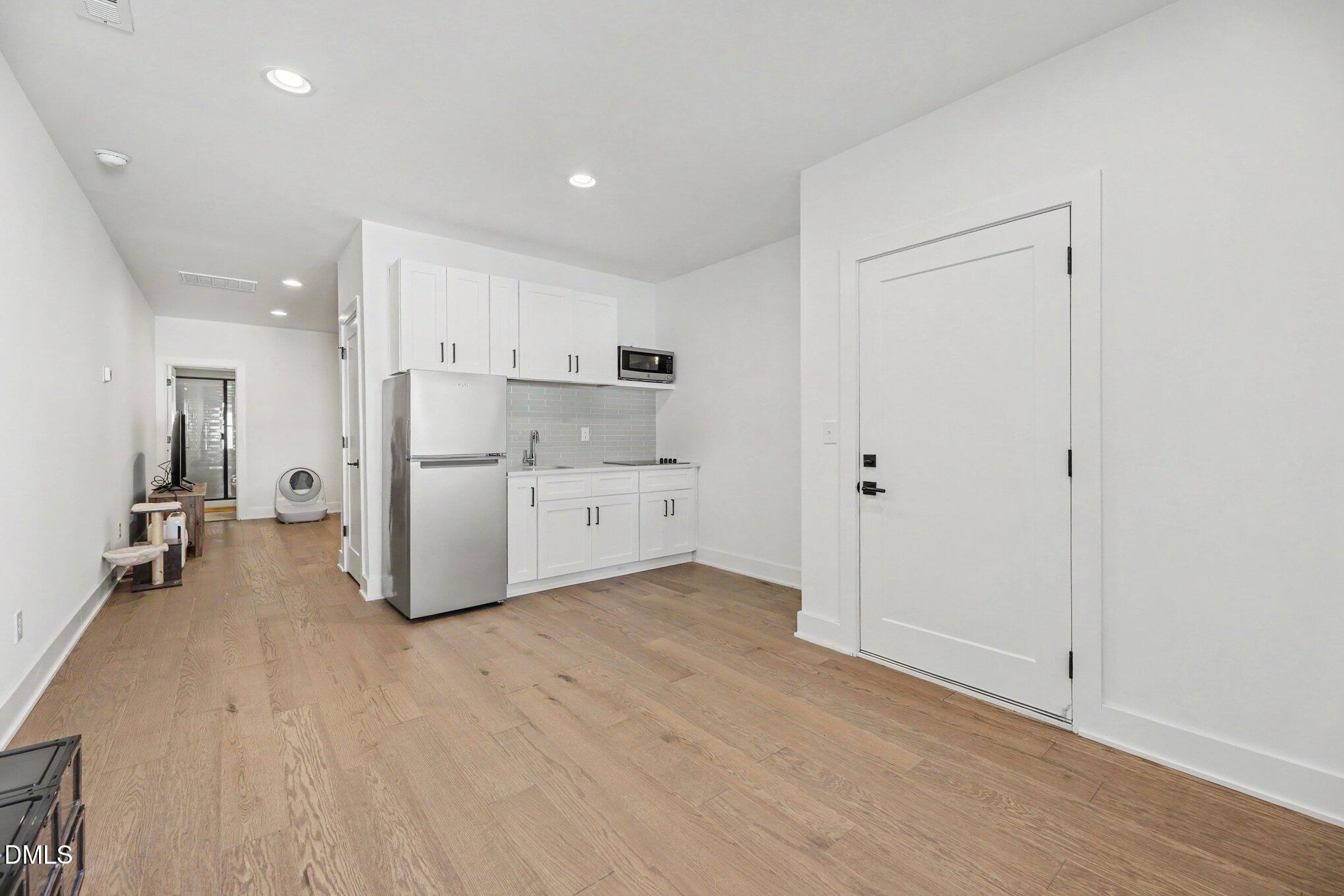861 Athens Drive 101 Property Photo 10