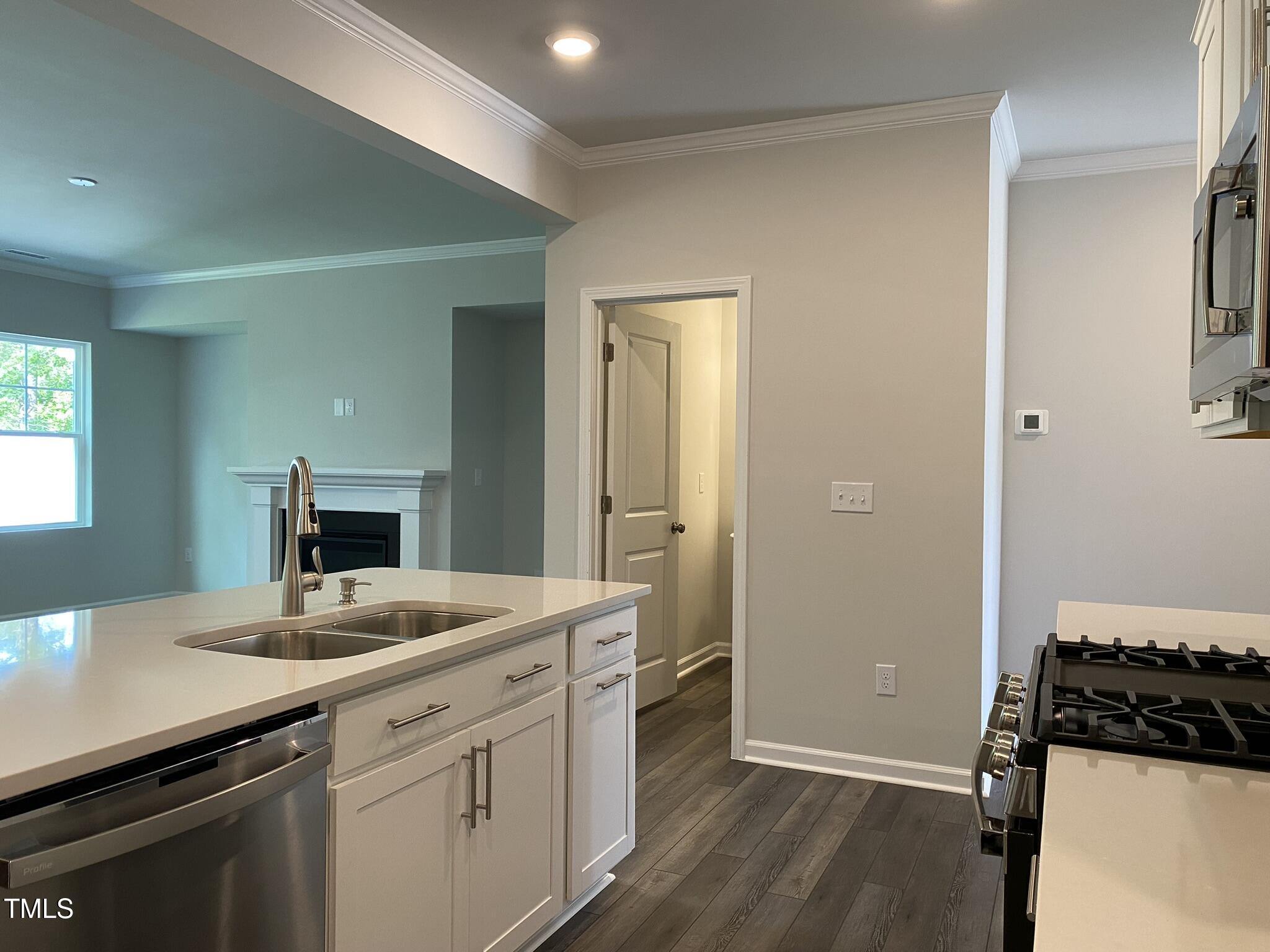 193 Tumbling Rock Way Property Photo 8