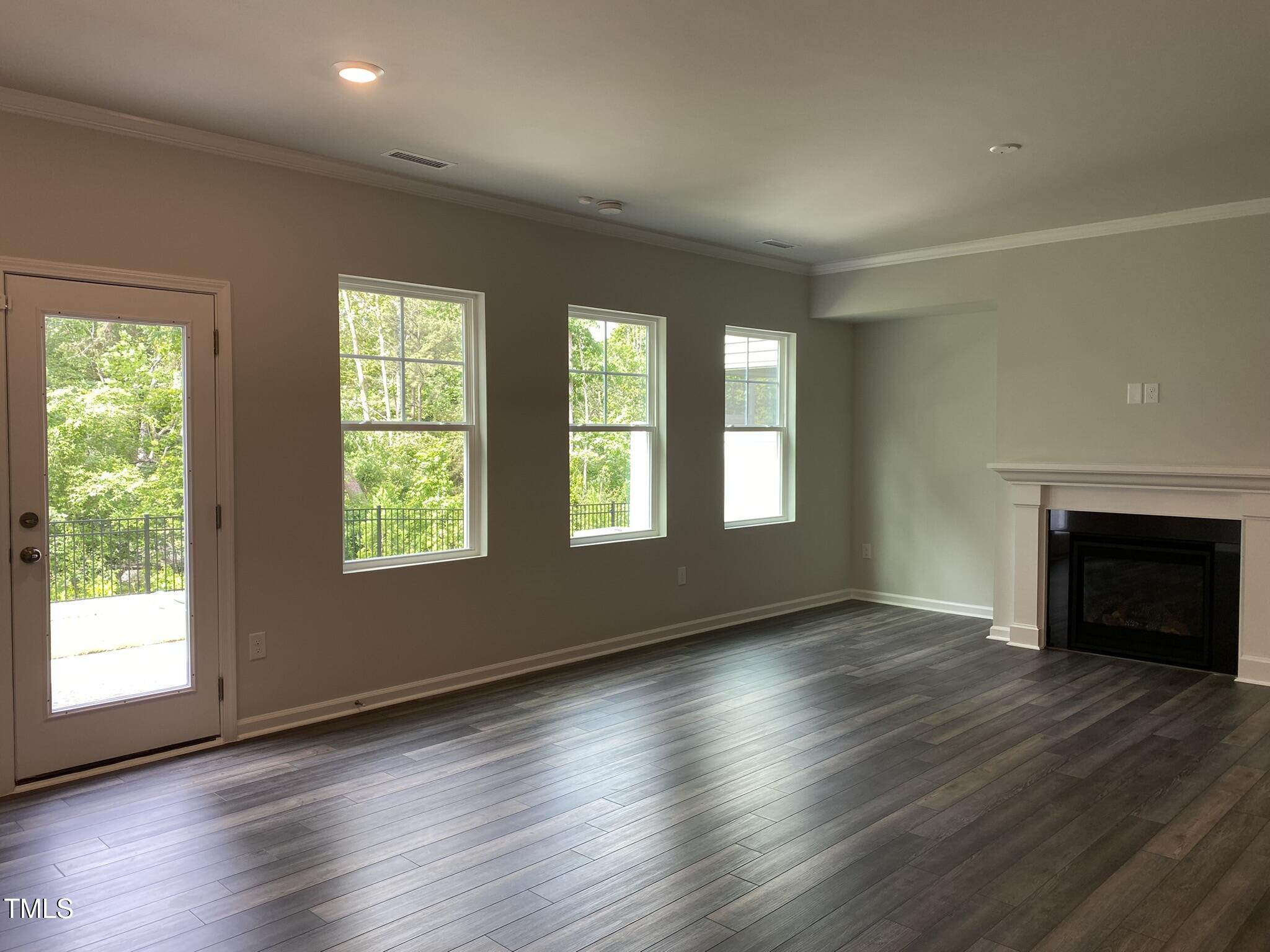 193 Tumbling Rock Way Property Photo 17