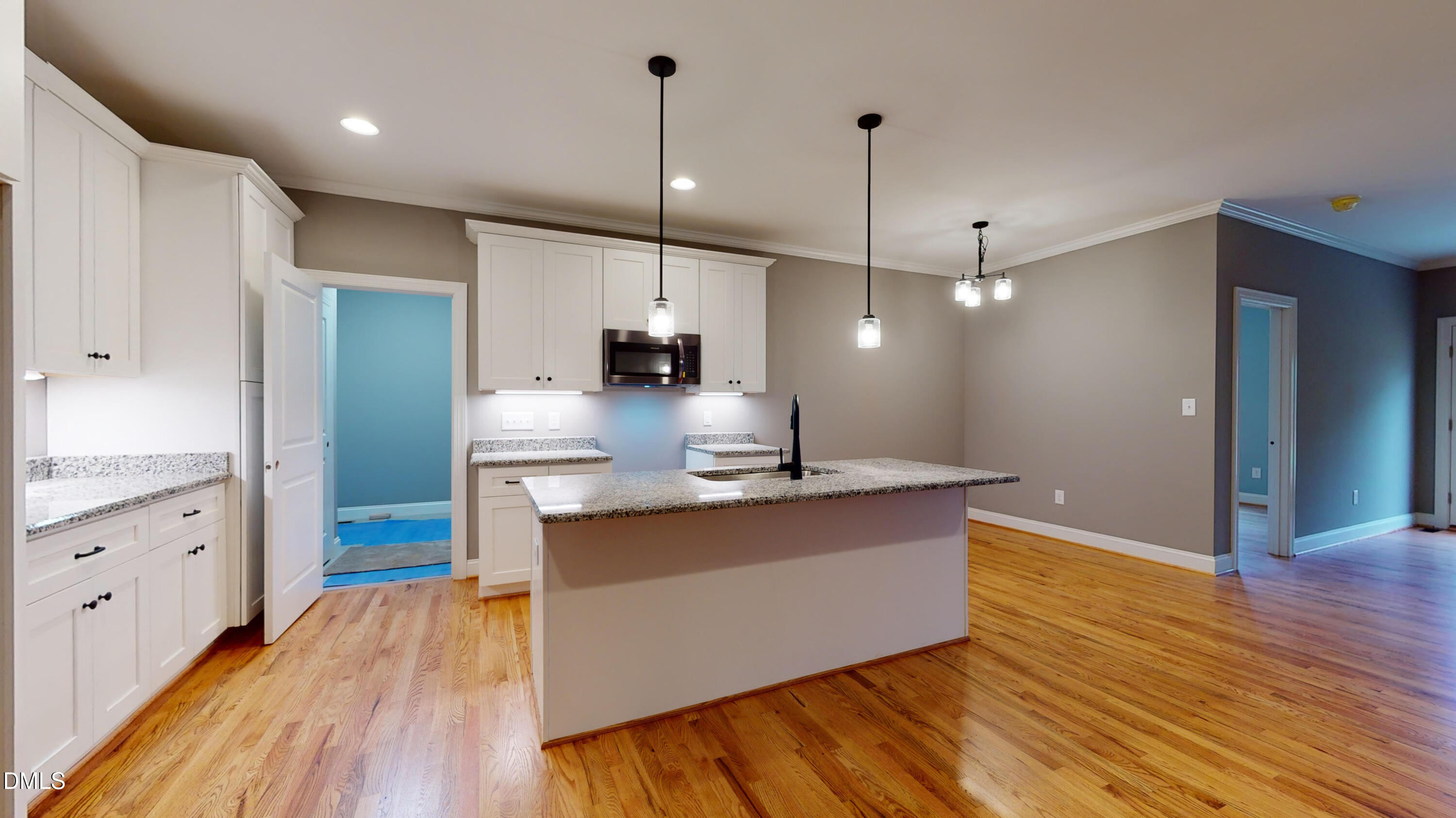 923 Arrowhead Lane Property Photo 3
