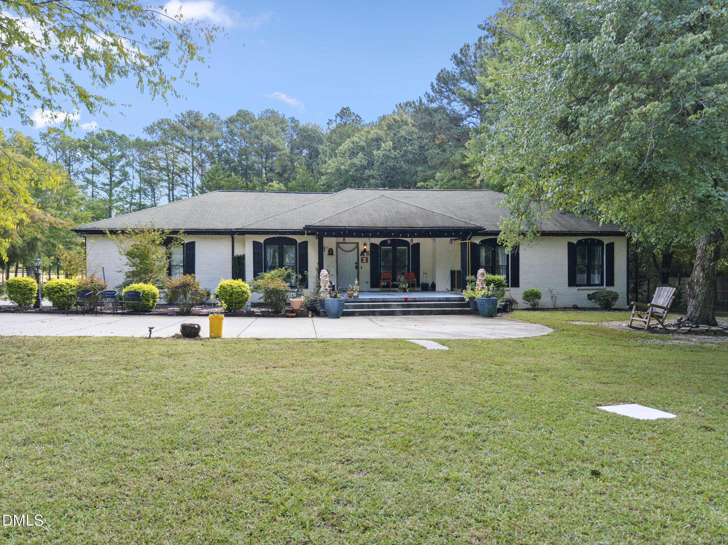 7405 Holly Springs Road Property Photo 1