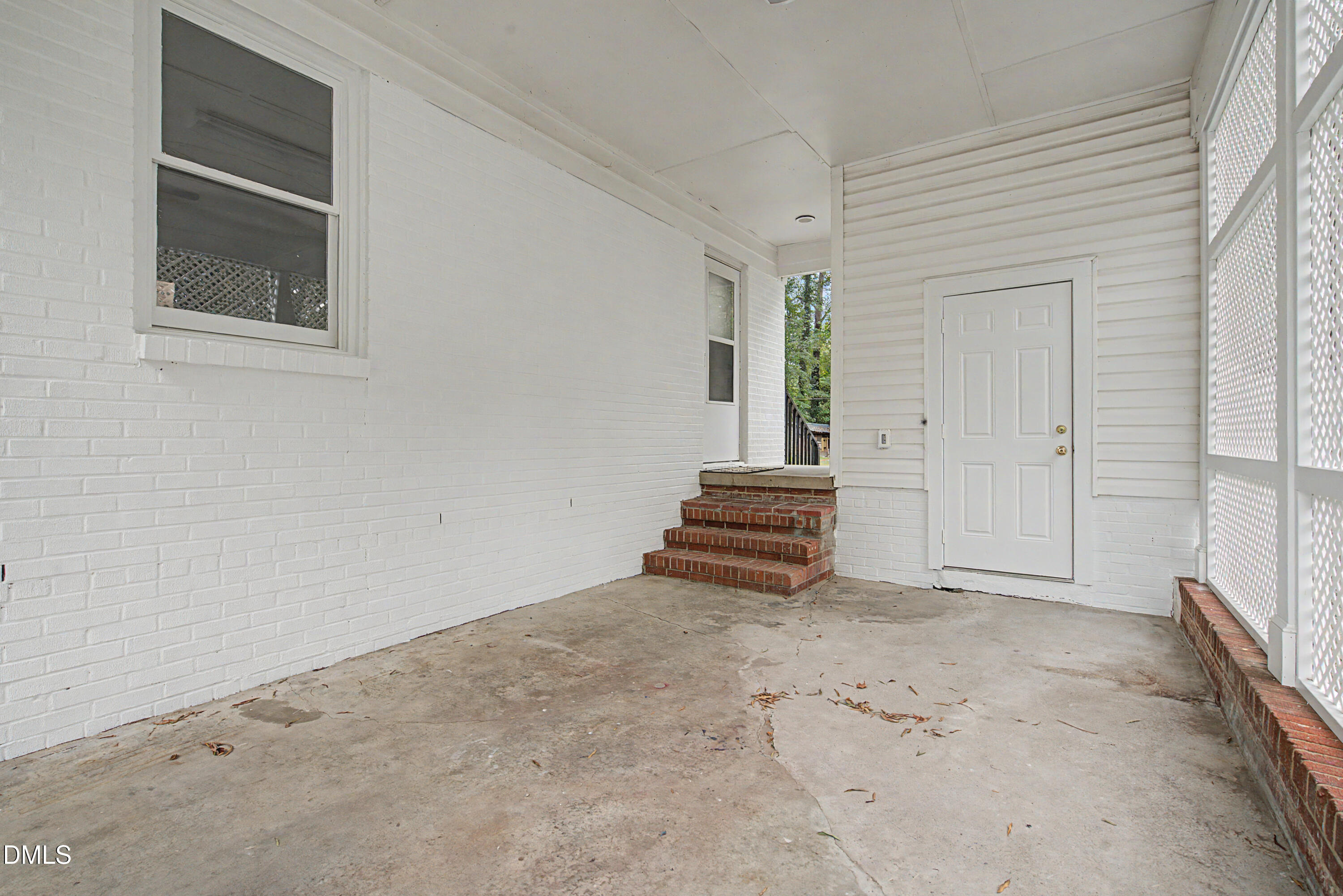 3909 Cobb Street Property Photo 6