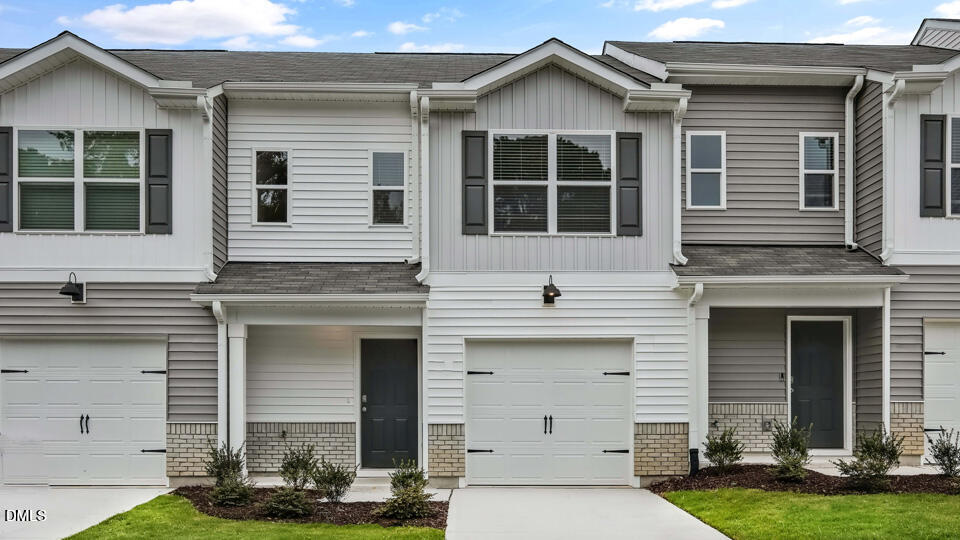 24 Bee Garden Court Property Photo 1