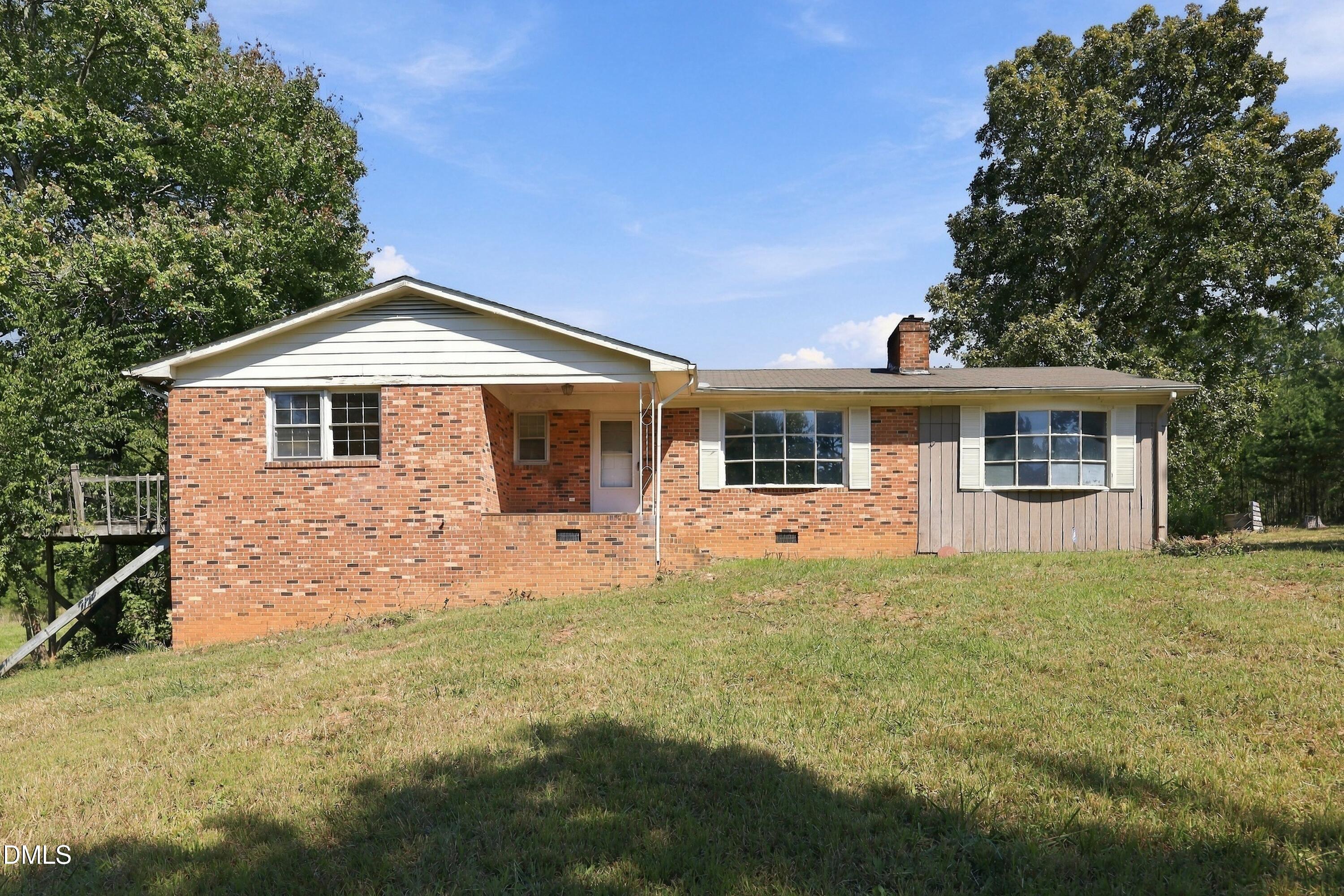 1569 Satterwhite Road Property Photo 1