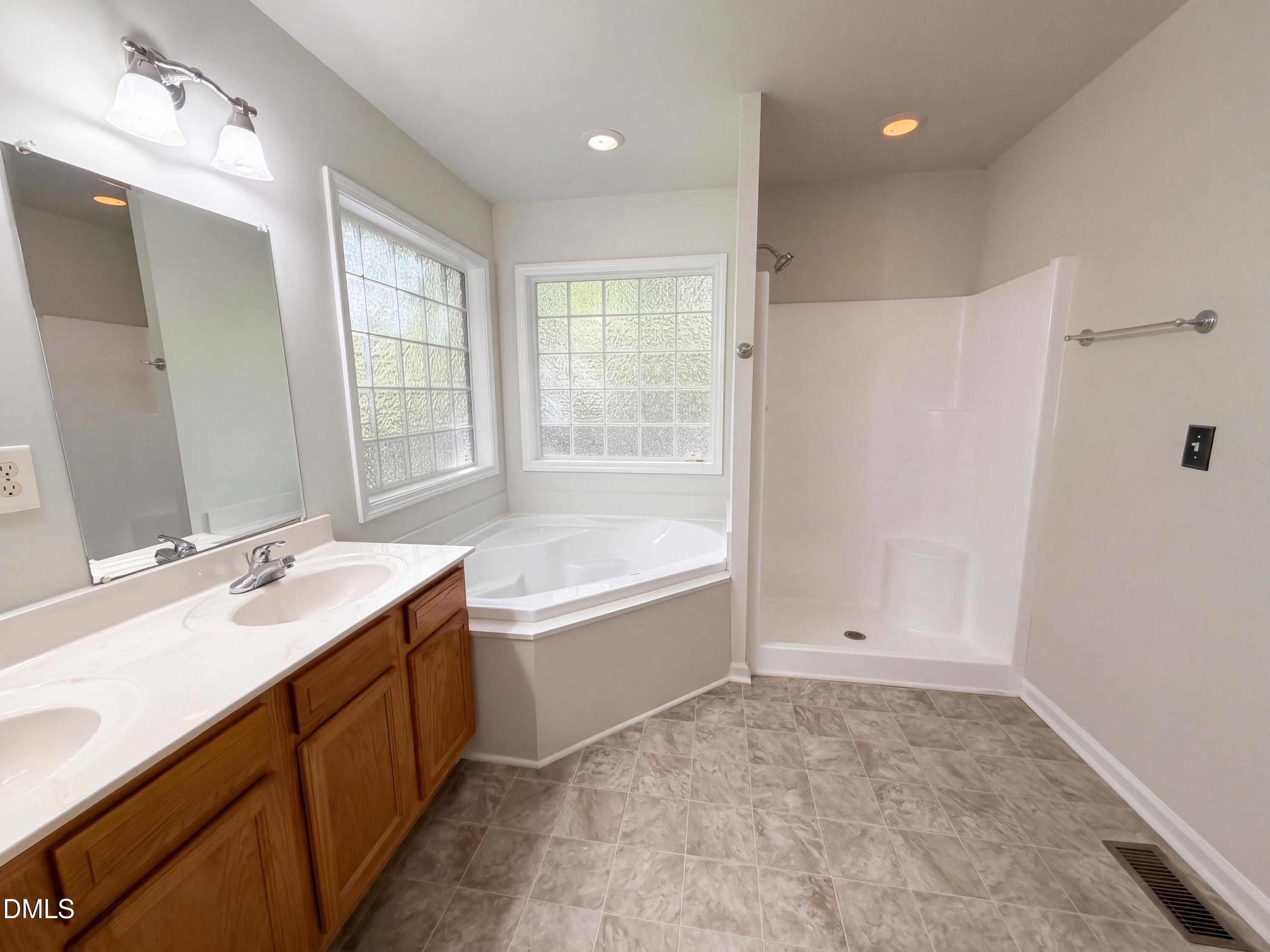 2929 Maple Avenue Property Photo 11