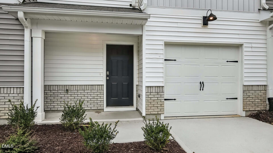 18 Bee Garden Court Property Photo 3