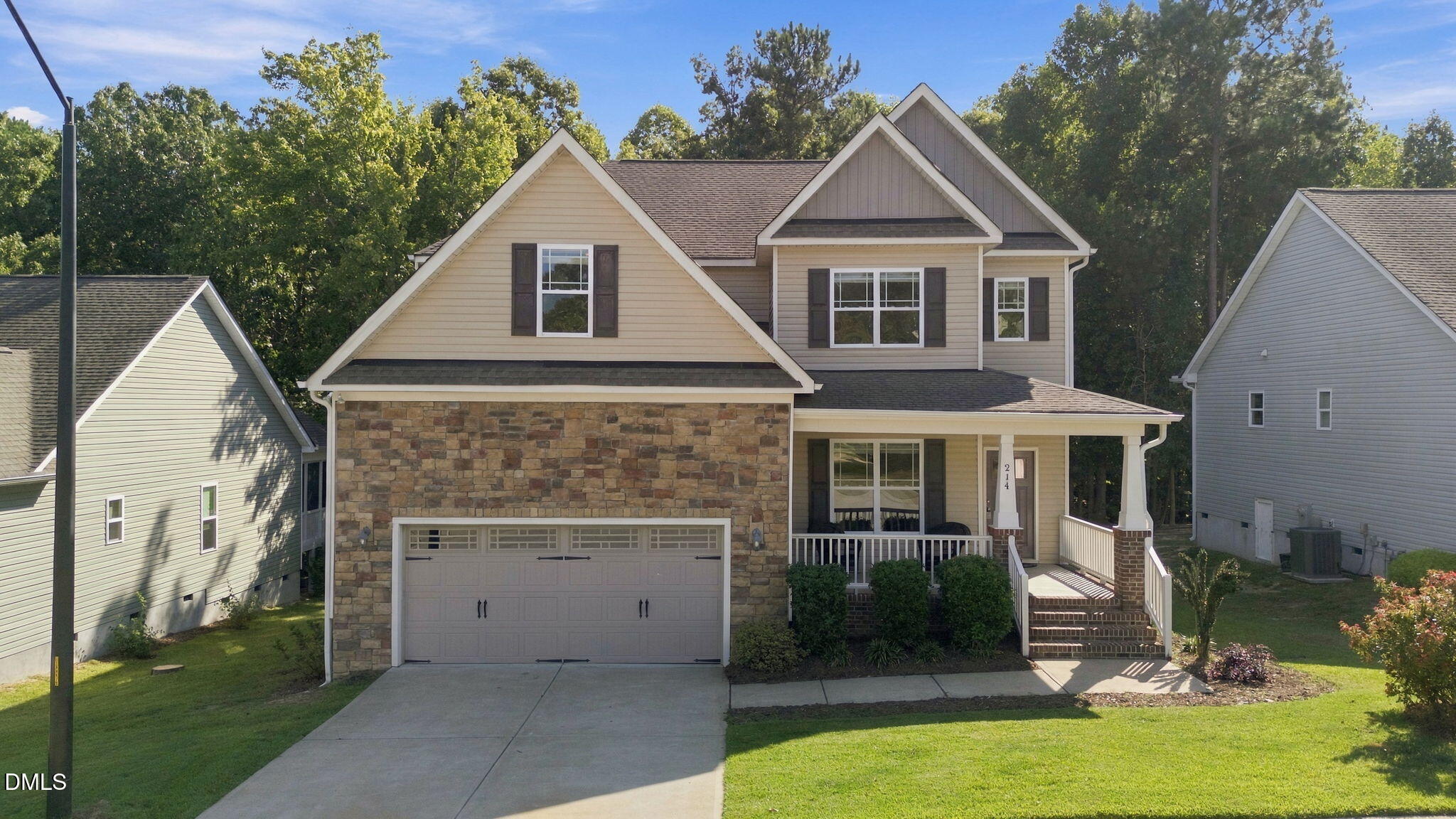 214 Hawkesburg Drive Property Photo 1