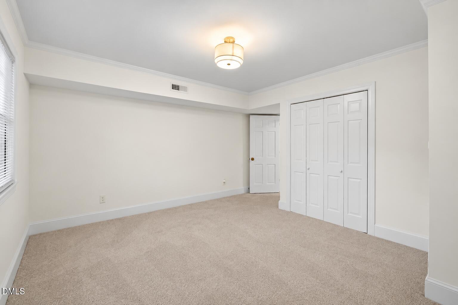 4900 Larchmont Drive Property Photo 27