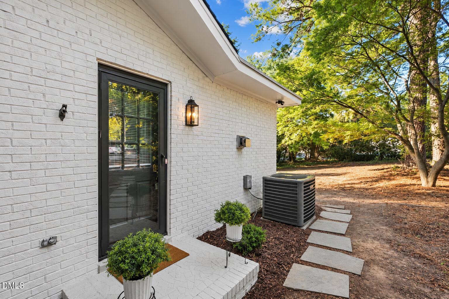 4900 Larchmont Drive Property Photo 41