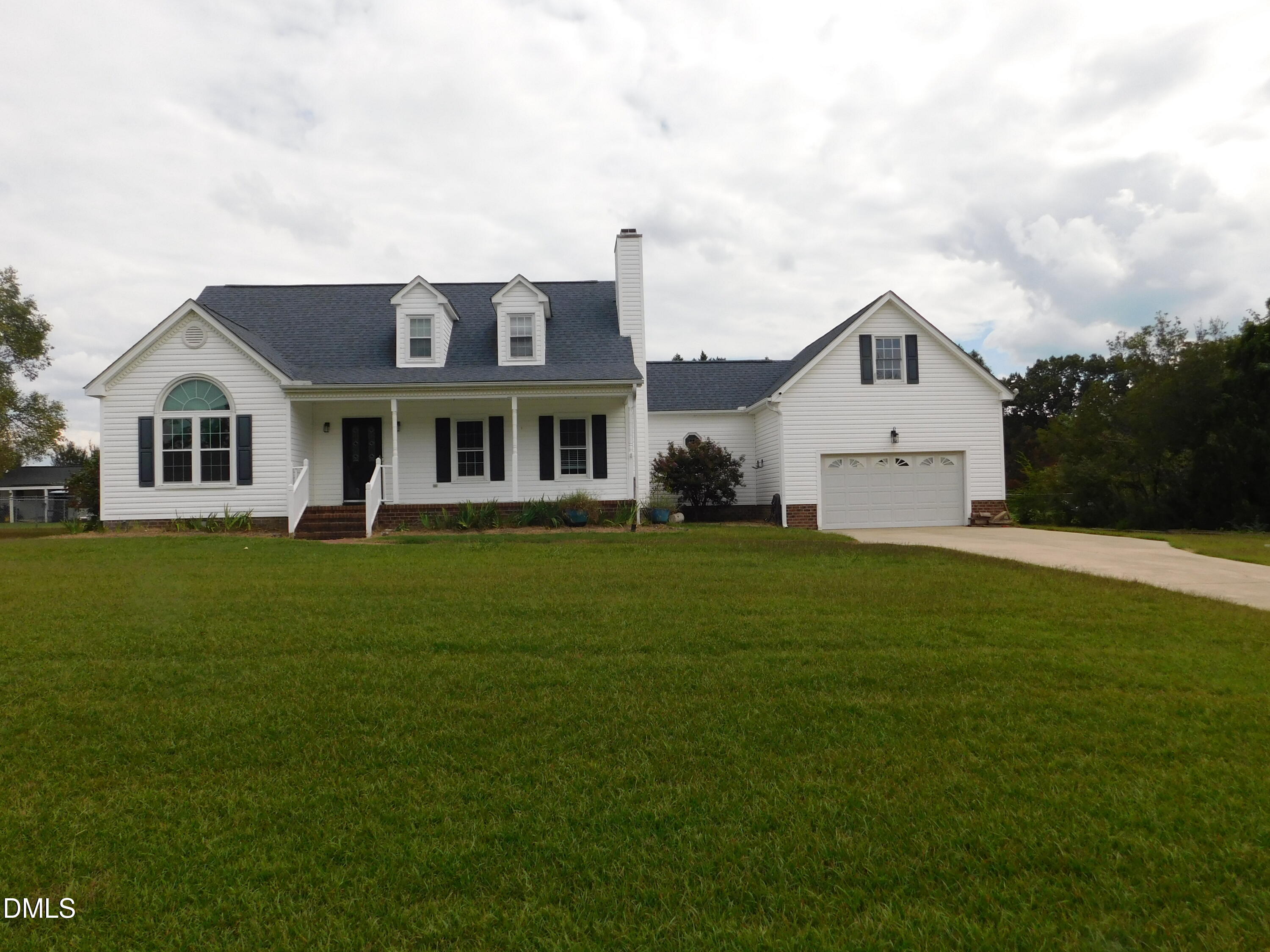 1231 Evergreen Drive Property Photo 1
