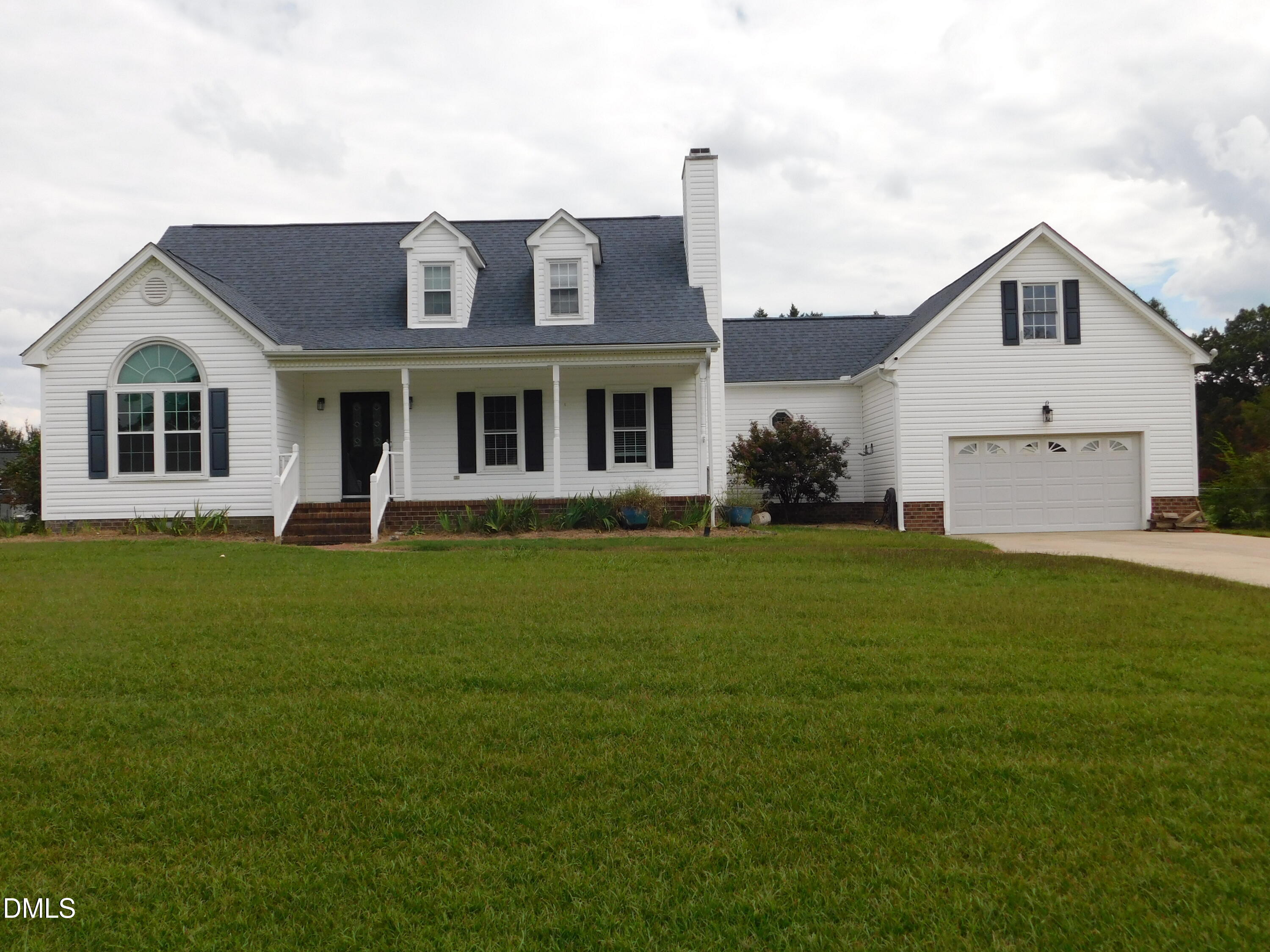 1231 Evergreen Drive Property Photo 1