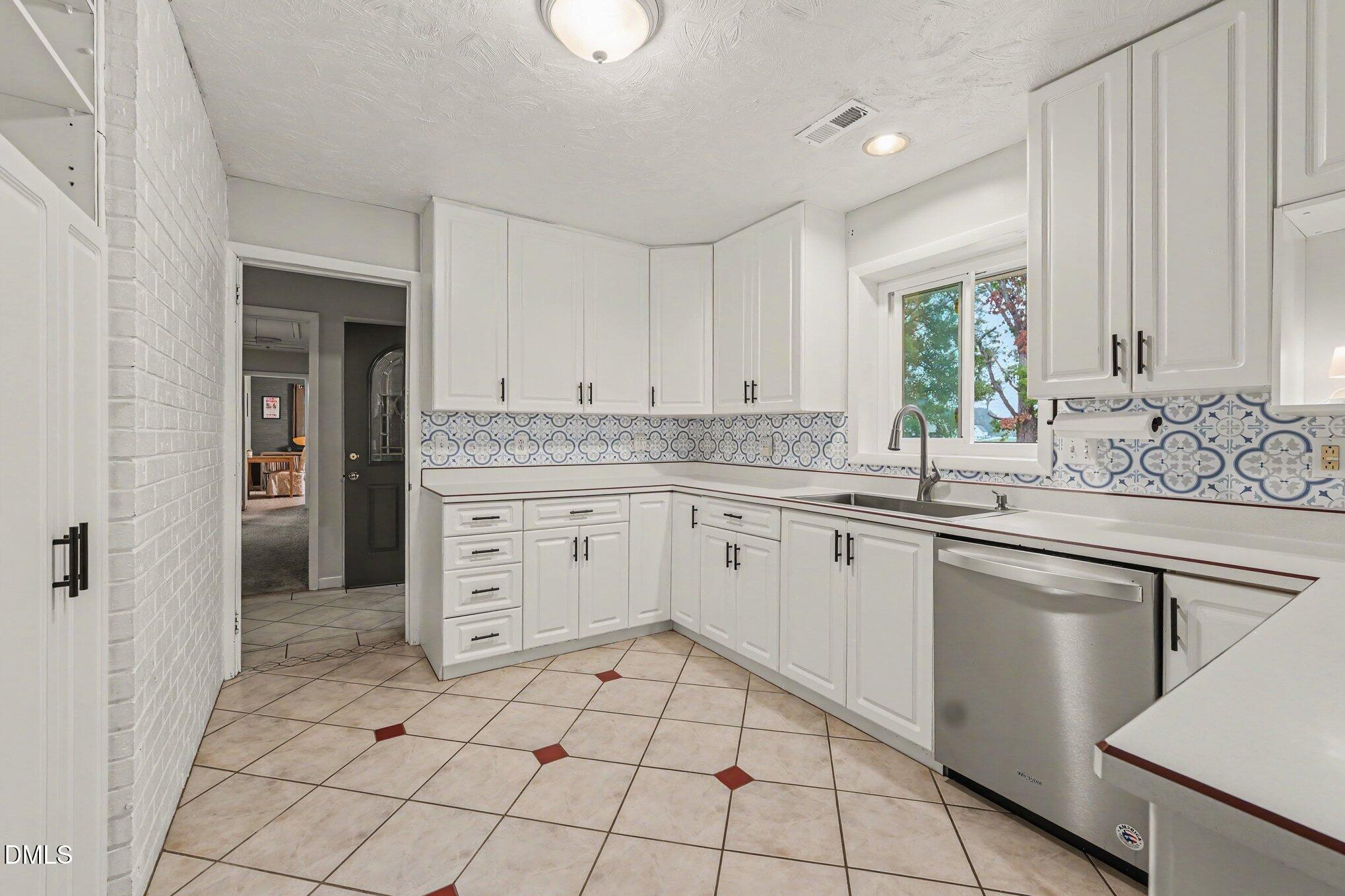 5307 Williard Road Property Photo 5