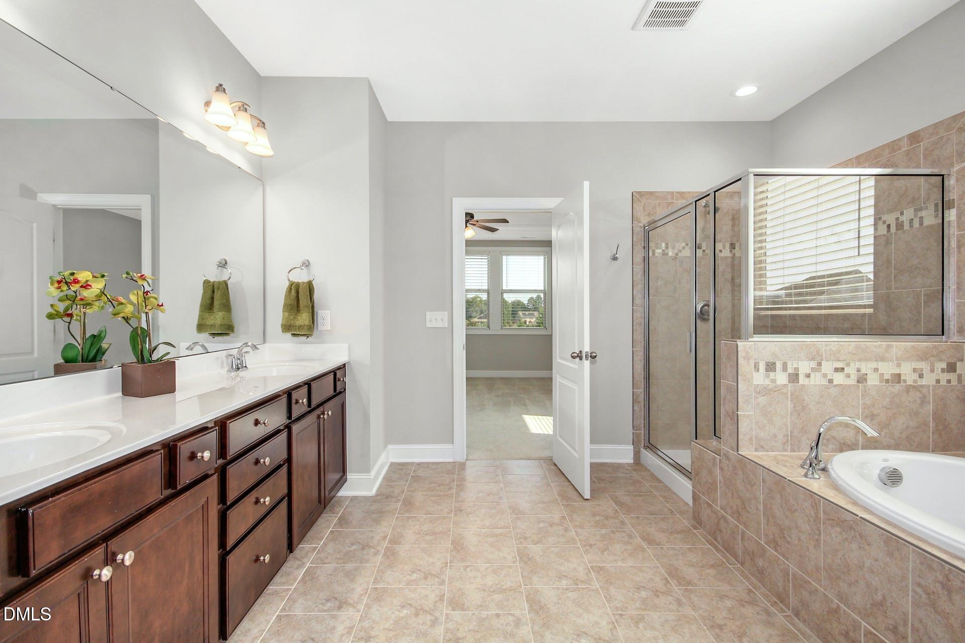 2204 Stillness Pond Lane Property Photo 16