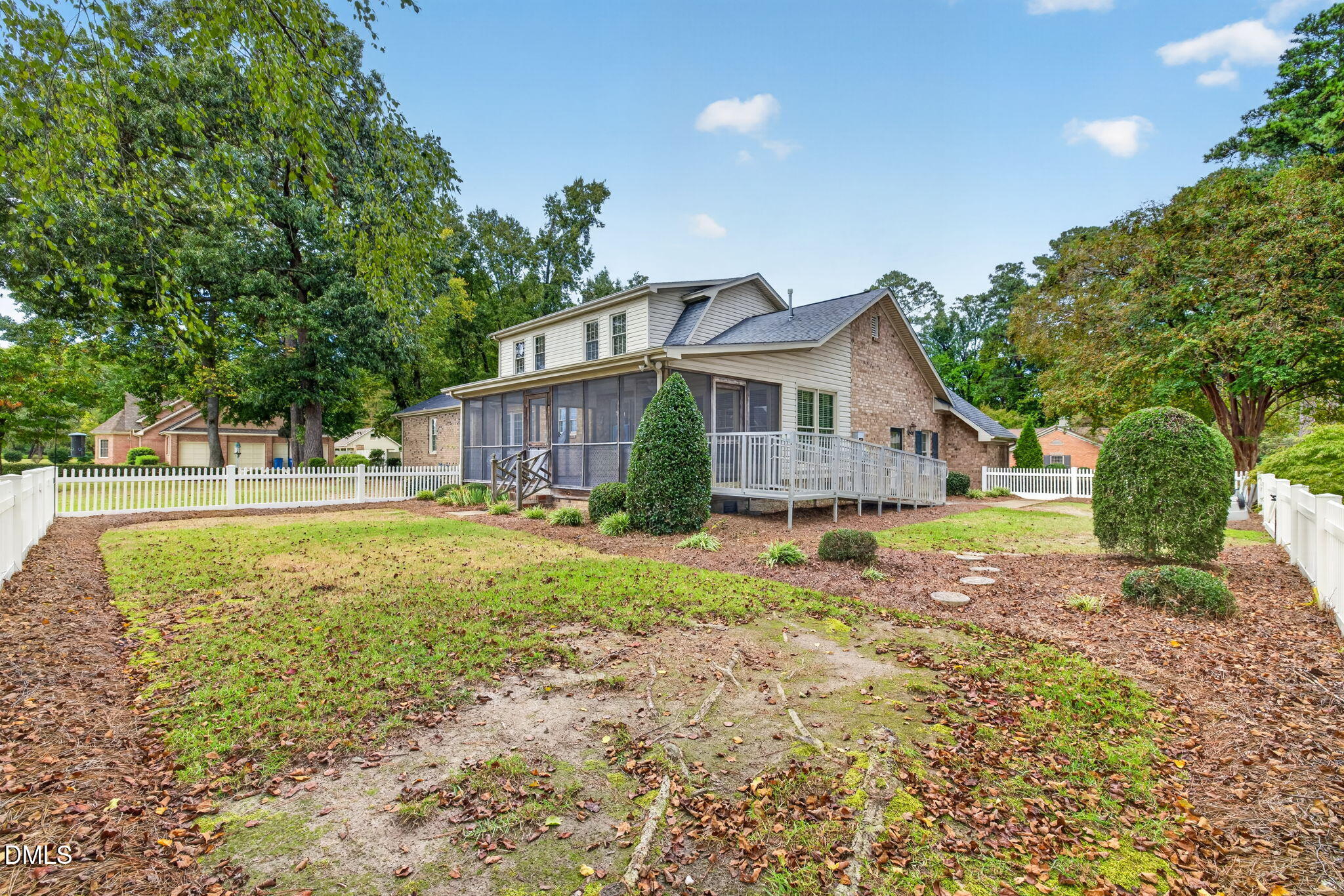 1003 W Pope Street Property Photo 5