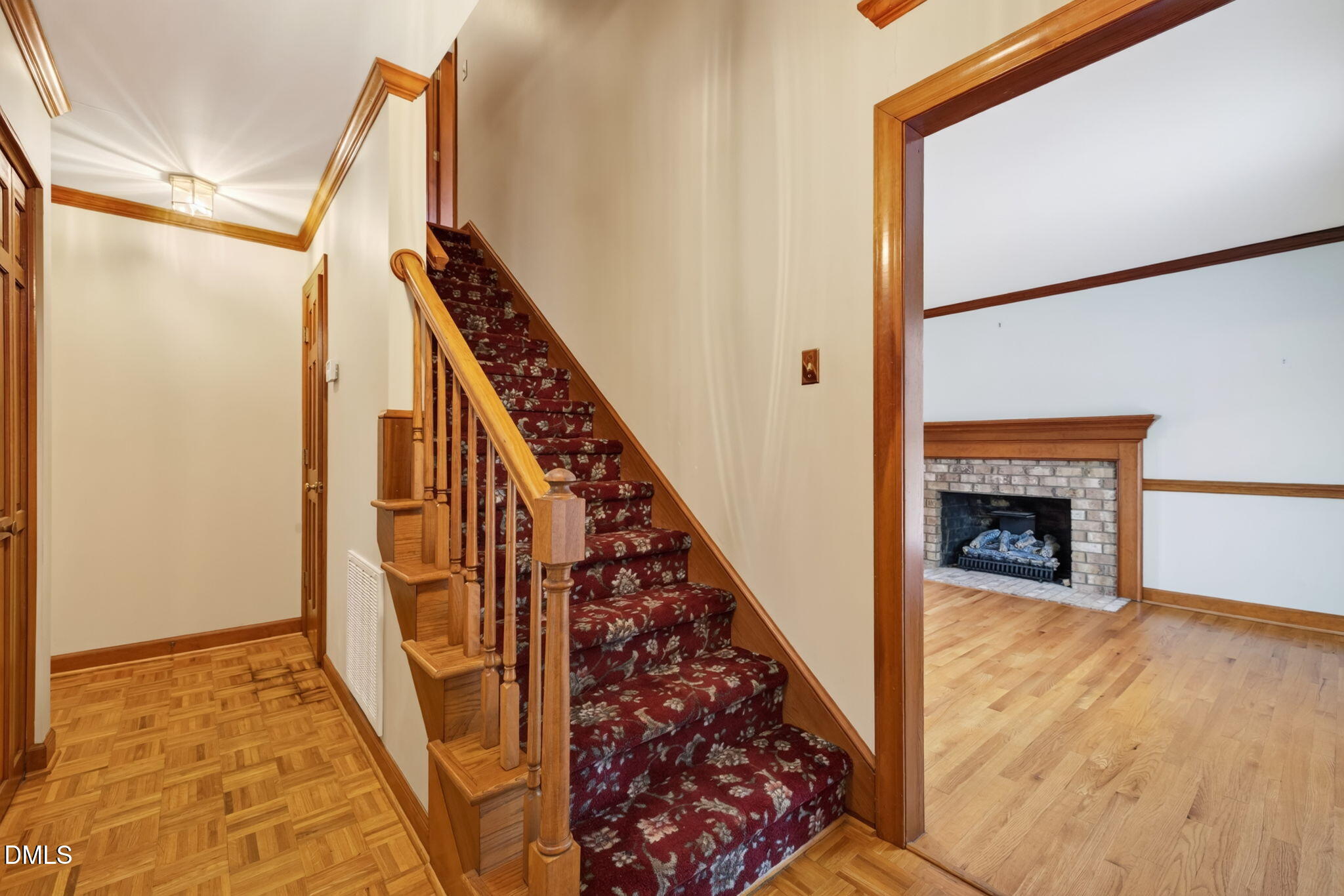 1003 W Pope Street Property Photo 6