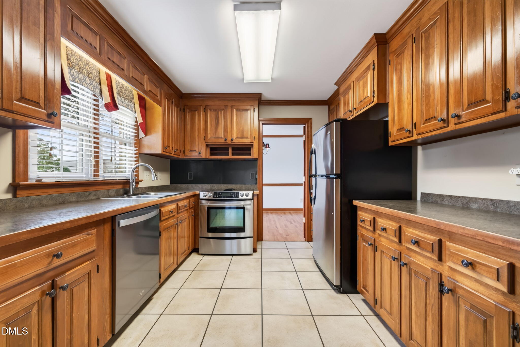 1003 W Pope Street Property Photo 15