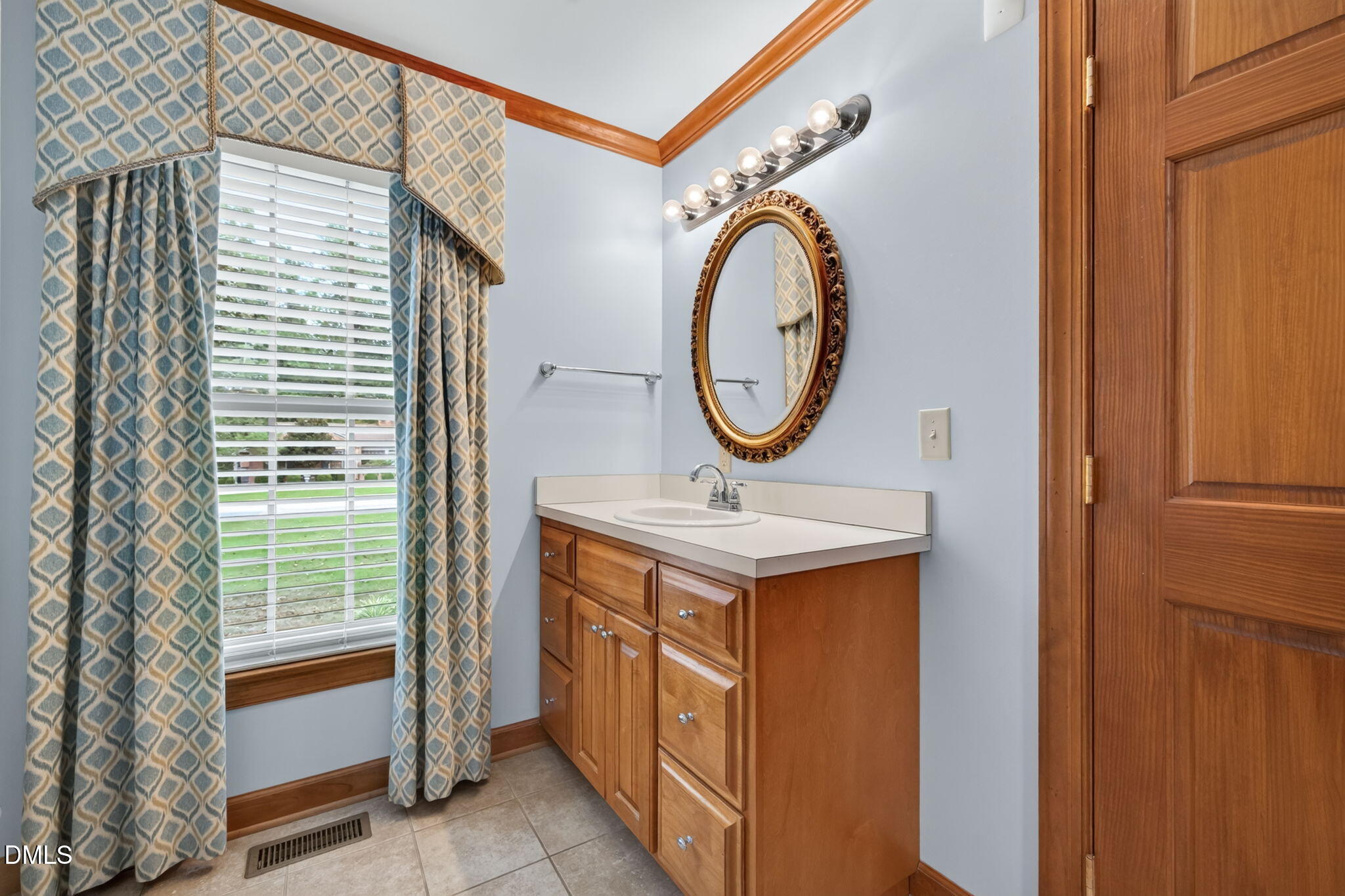 1003 W Pope Street Property Photo 29