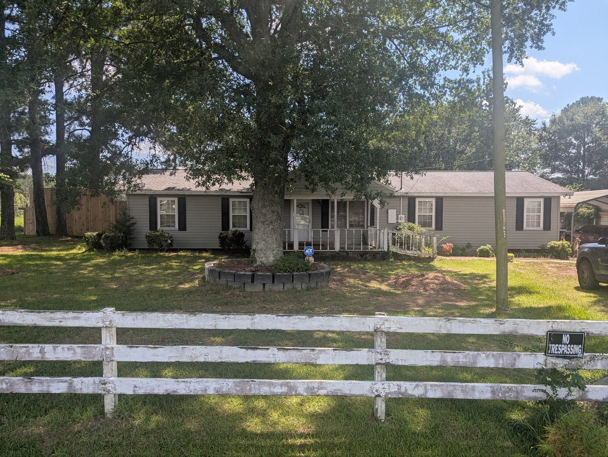 720 Old Moore Road Property Photo 1