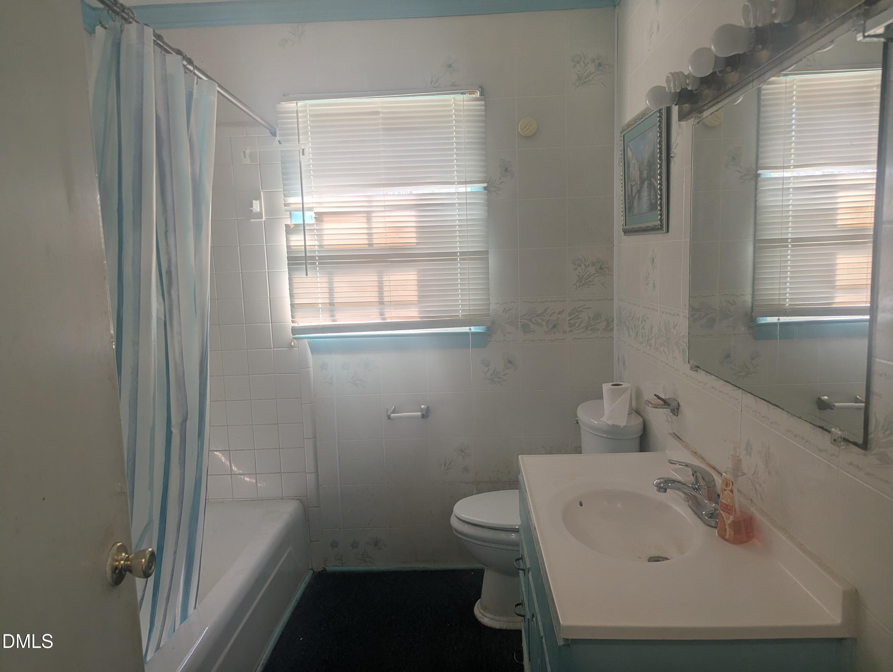 720 Old Moore Road Property Photo 9