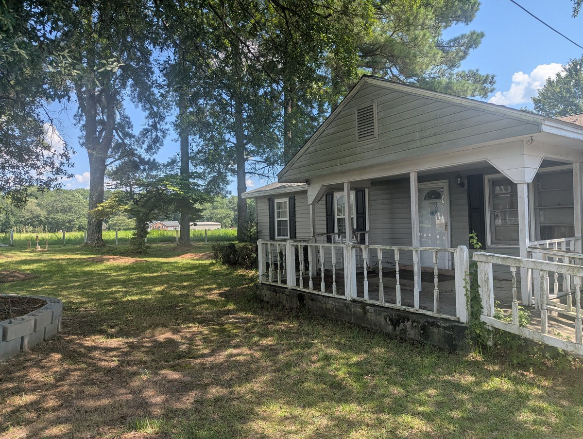720 Old Moore Road Property Photo 14