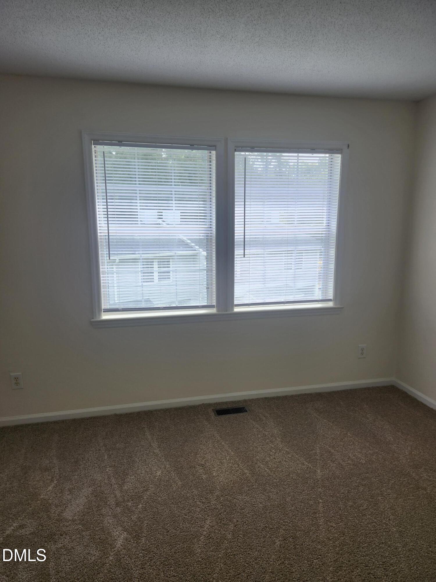143 Coleridge Court 143 Property Photo 6