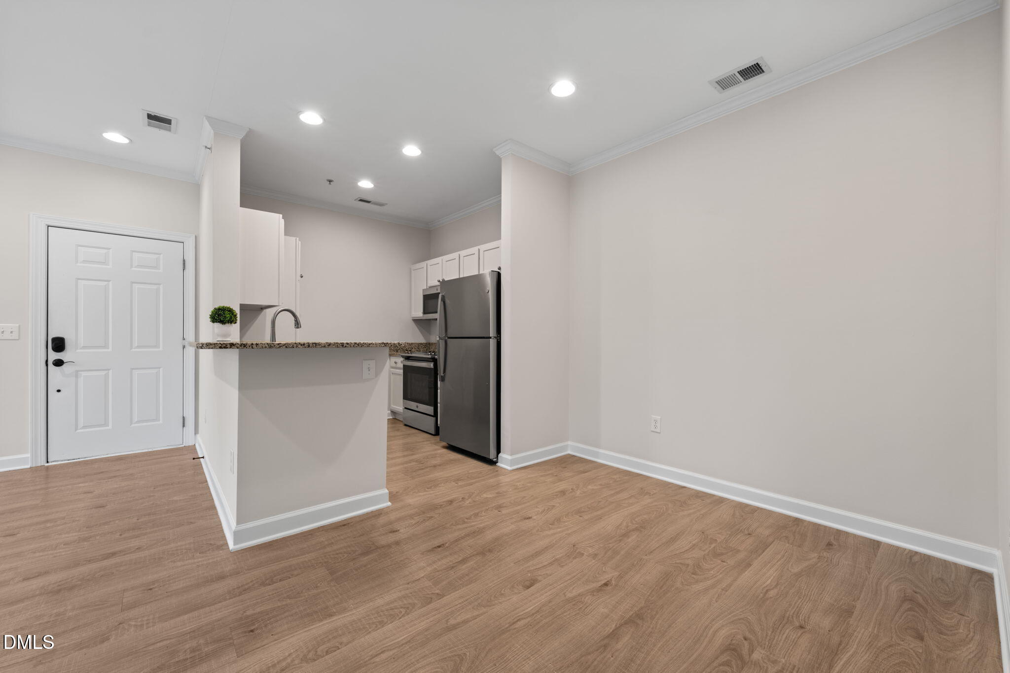 524 Aberdeen Drive 204 Property Photo 12