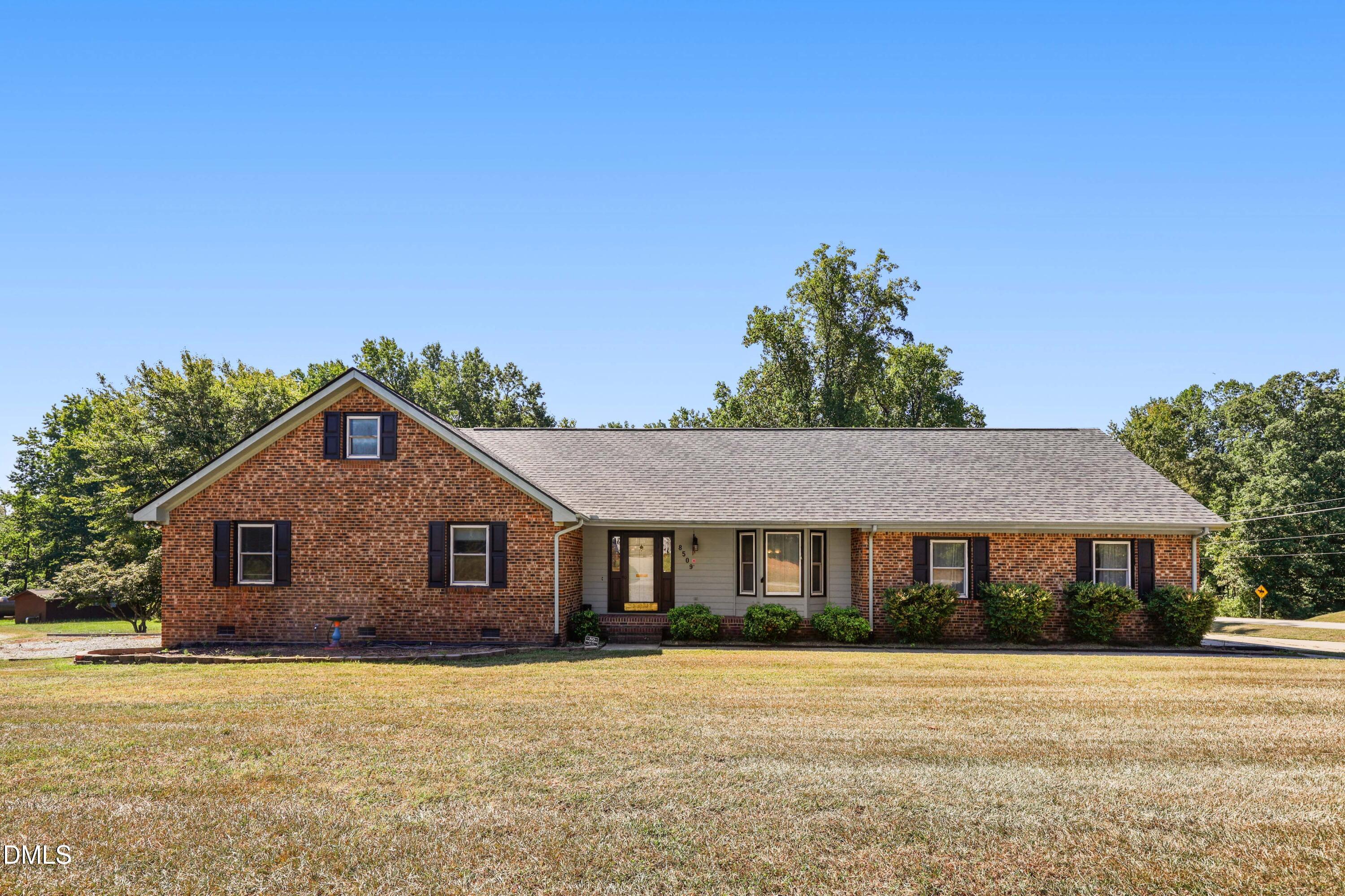 8509 Ashwood Drive Property Photo 1