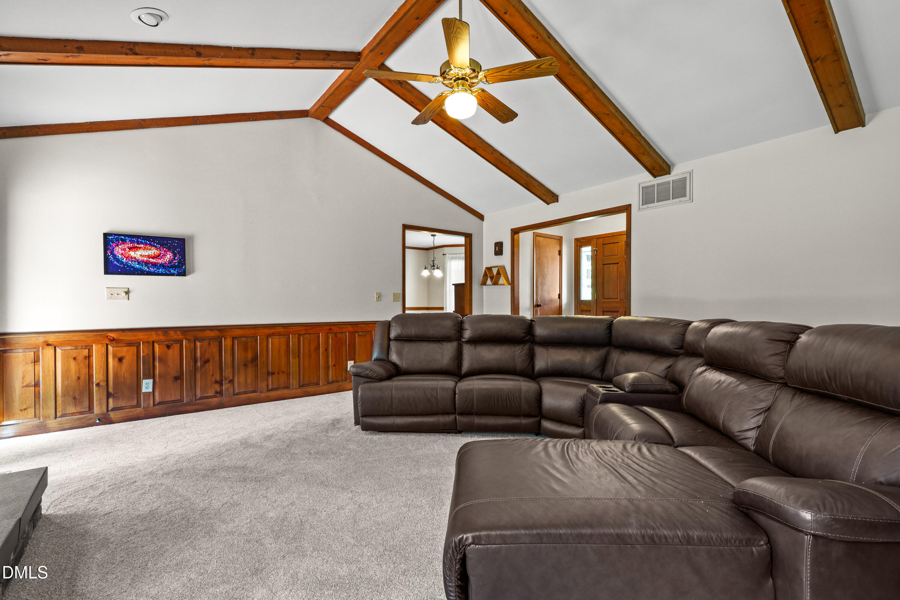 8509 Ashwood Drive Property Photo 4