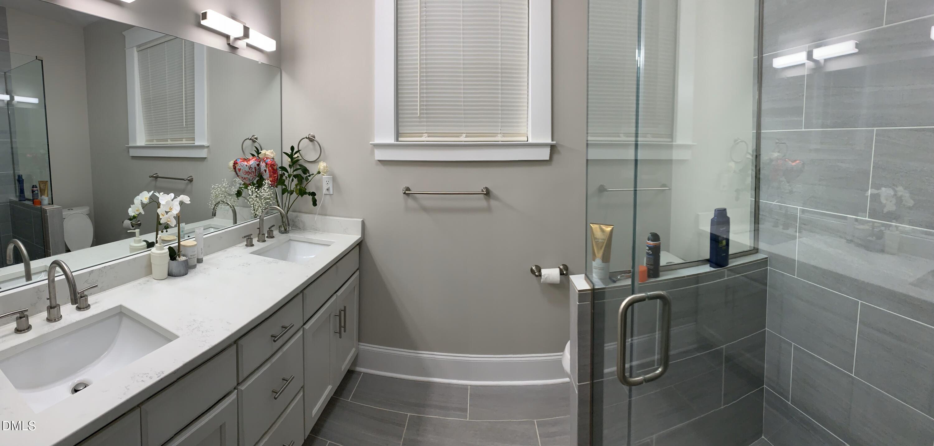 913 S Person Street Property Photo 2