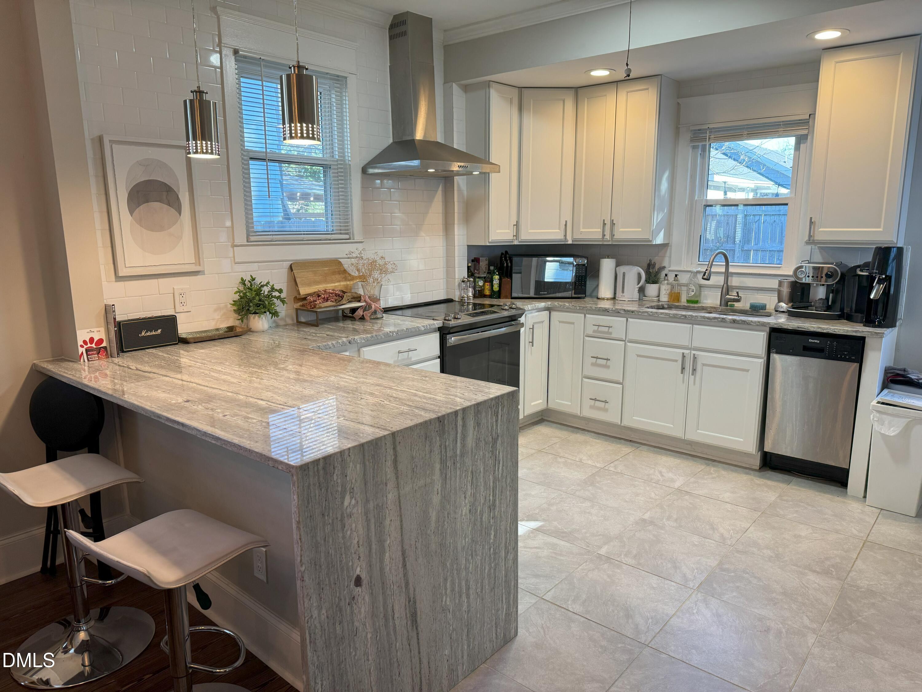 913 S Person Street Property Photo 8