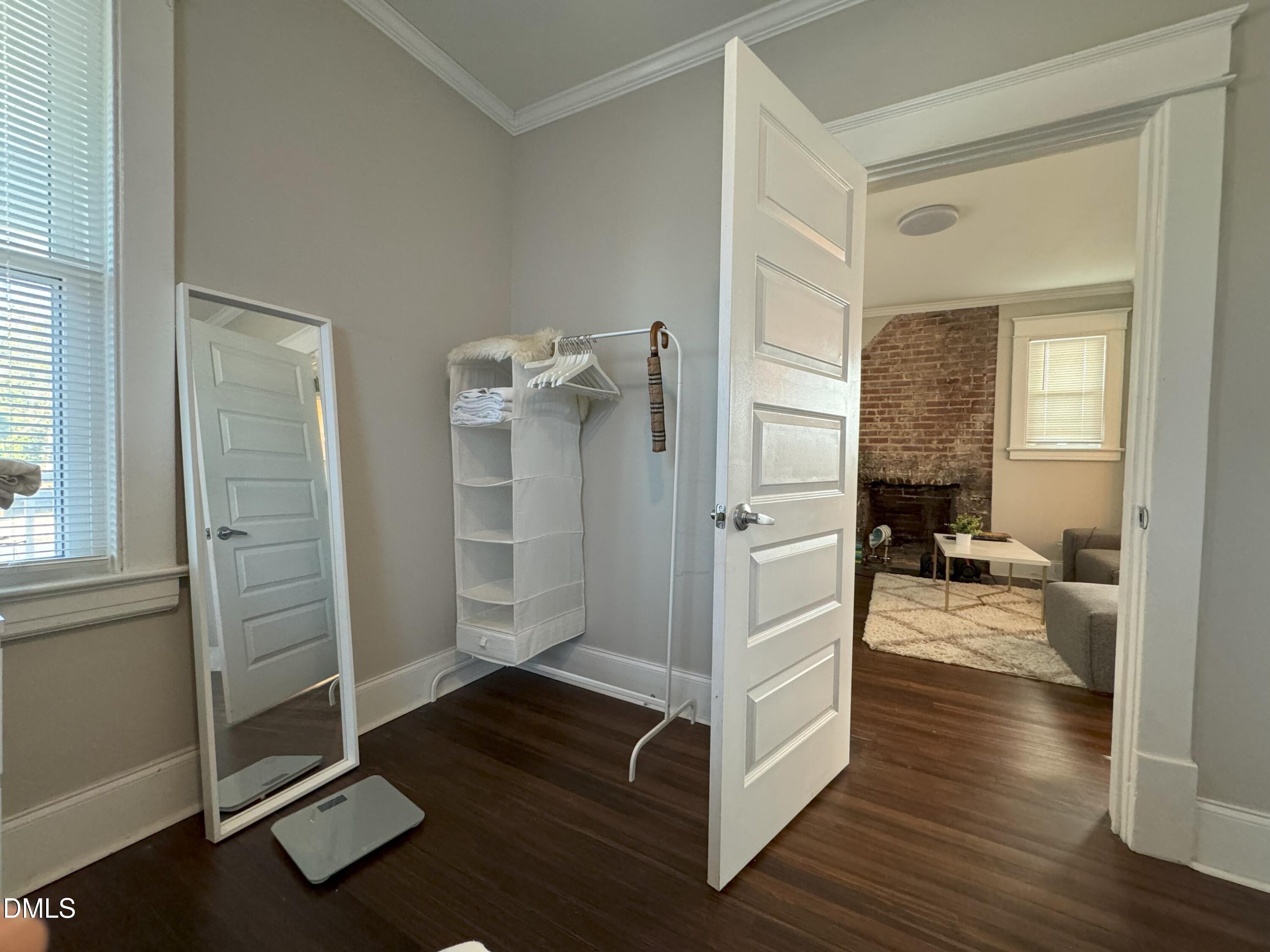 913 S Person Street Property Photo 13