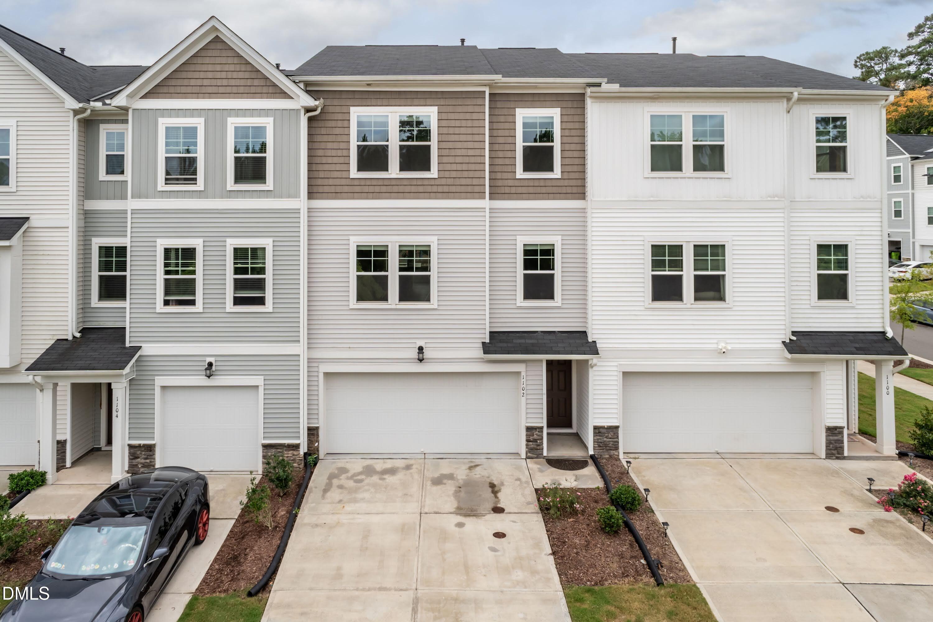 1102 Lily Loch Way Property Photo 1